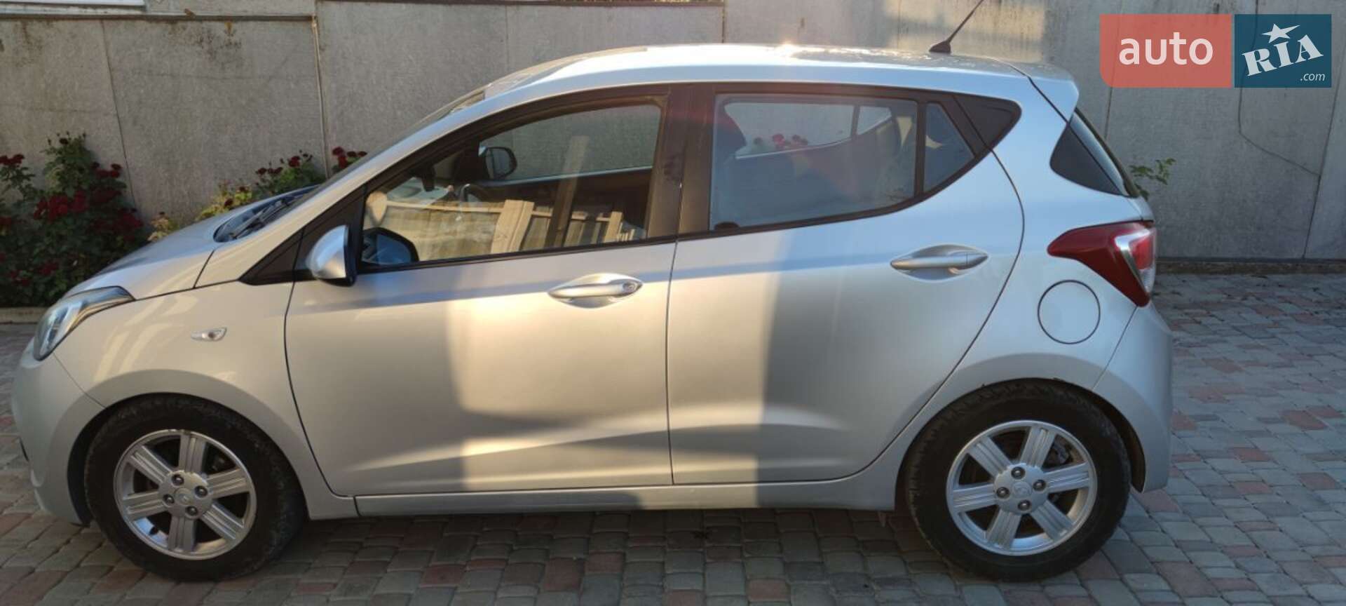 Головне фото звіту автомобіля HYUNDAI I10 2014