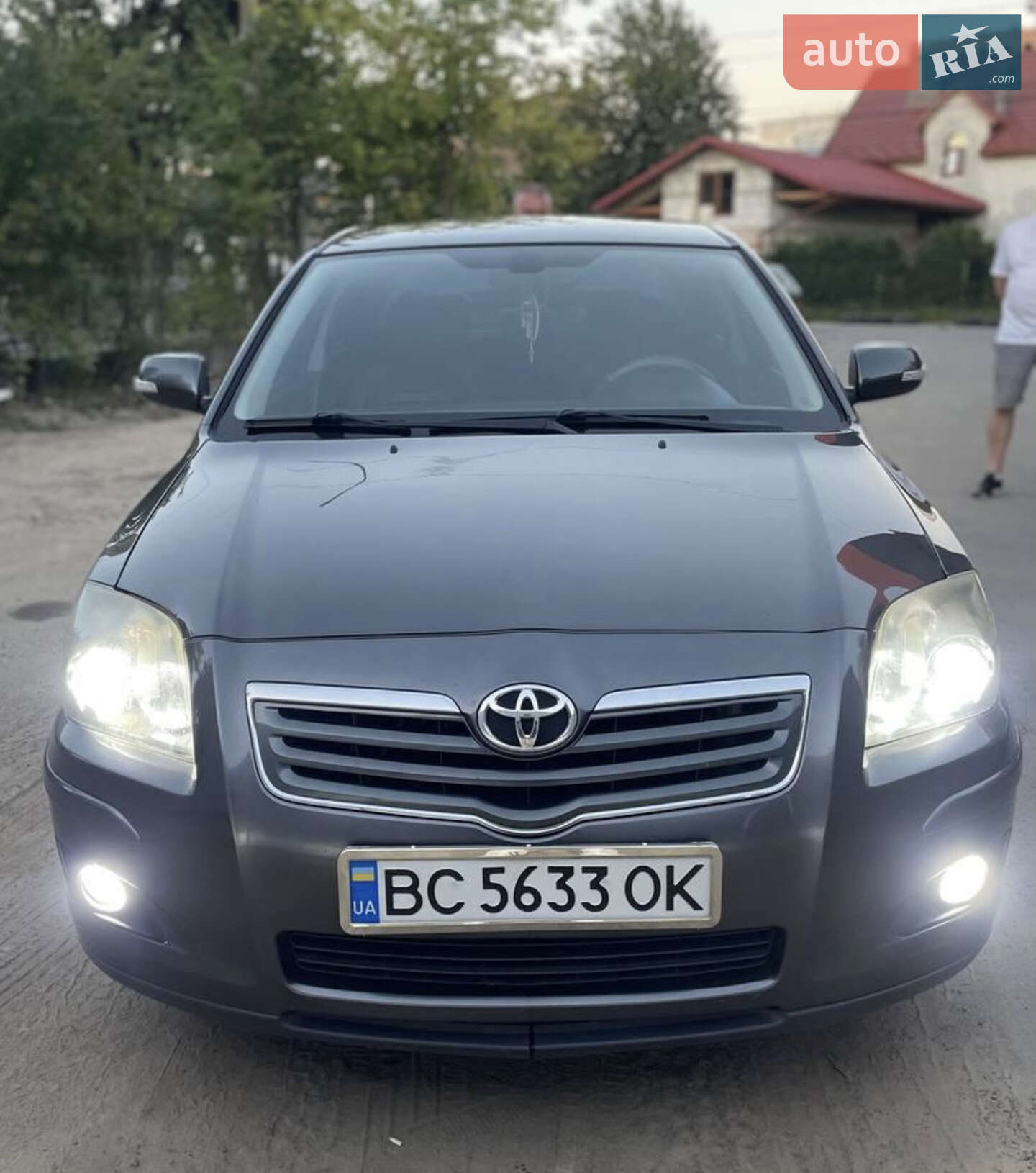 TOYOTA AVENSIS