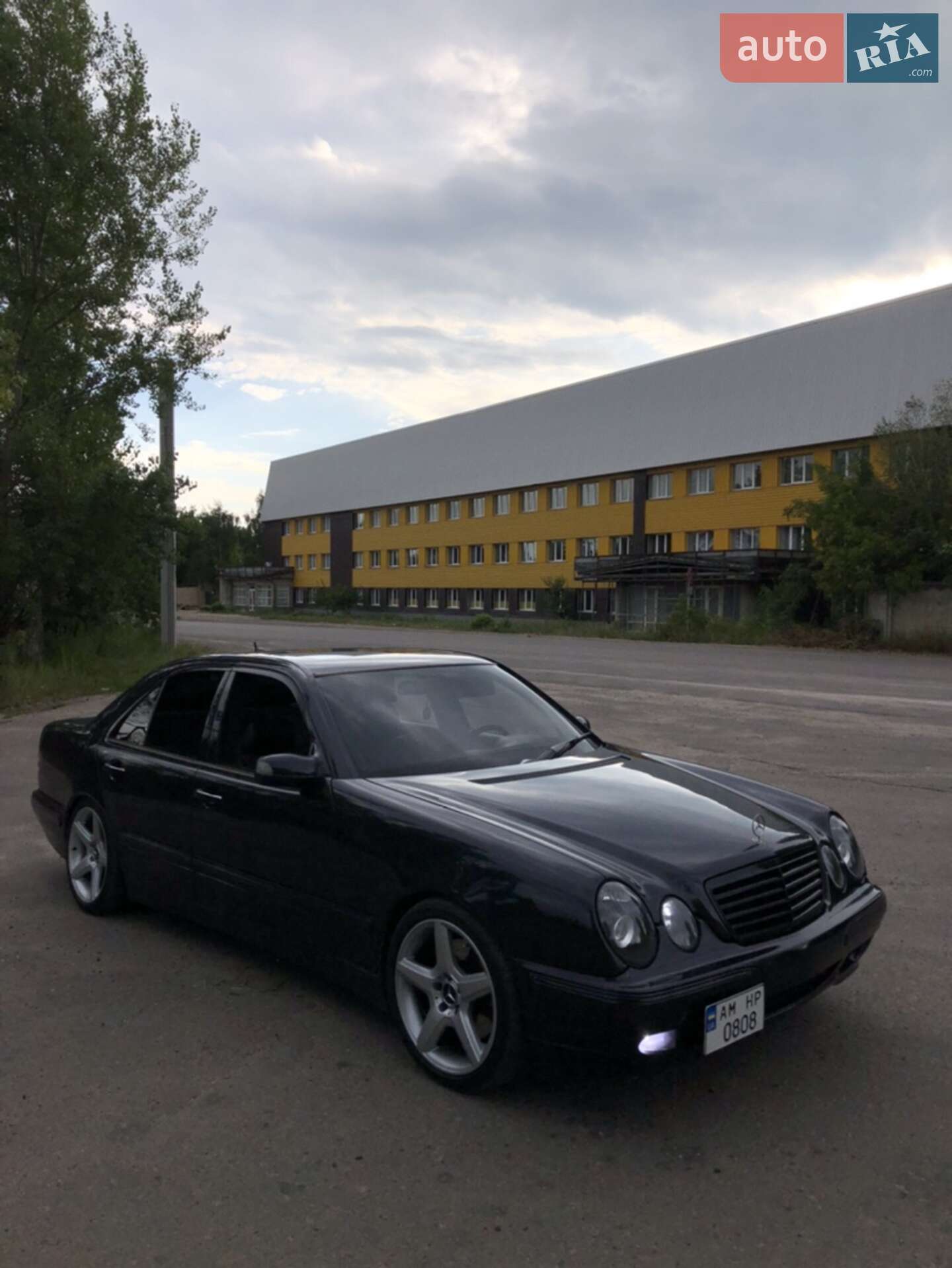 Mercedes-Benz E-Class 2000