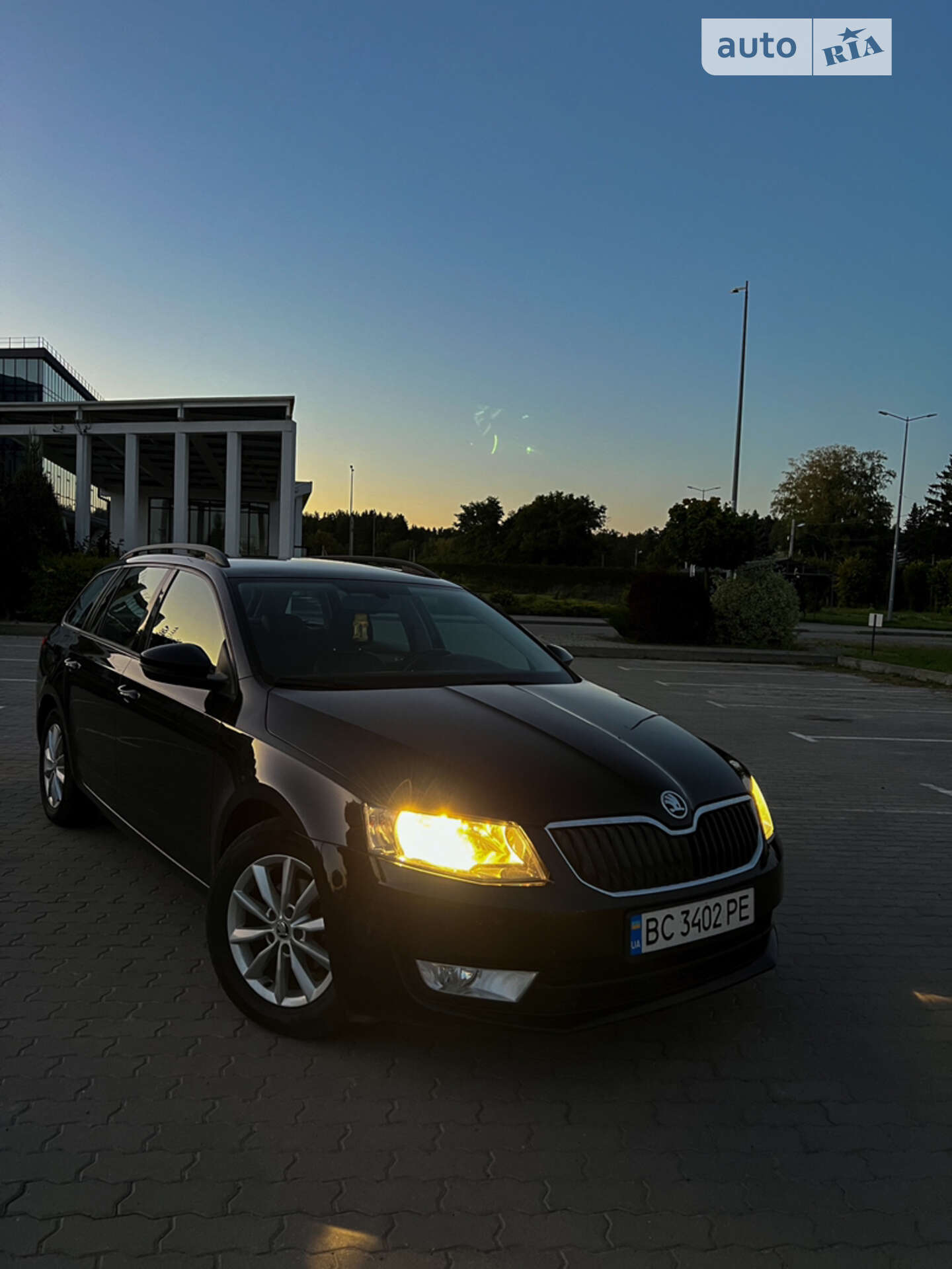 Головне фото звіту автомобіля SKODA OCTAVIA 2016