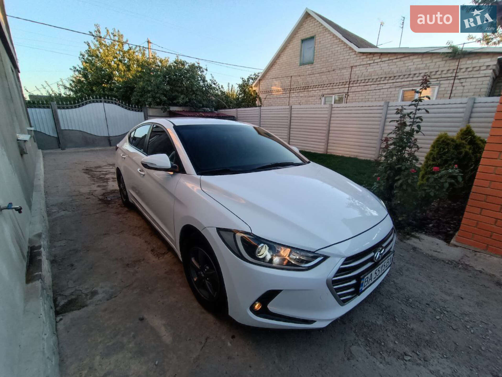 HYUNDAI AVANTE 2016