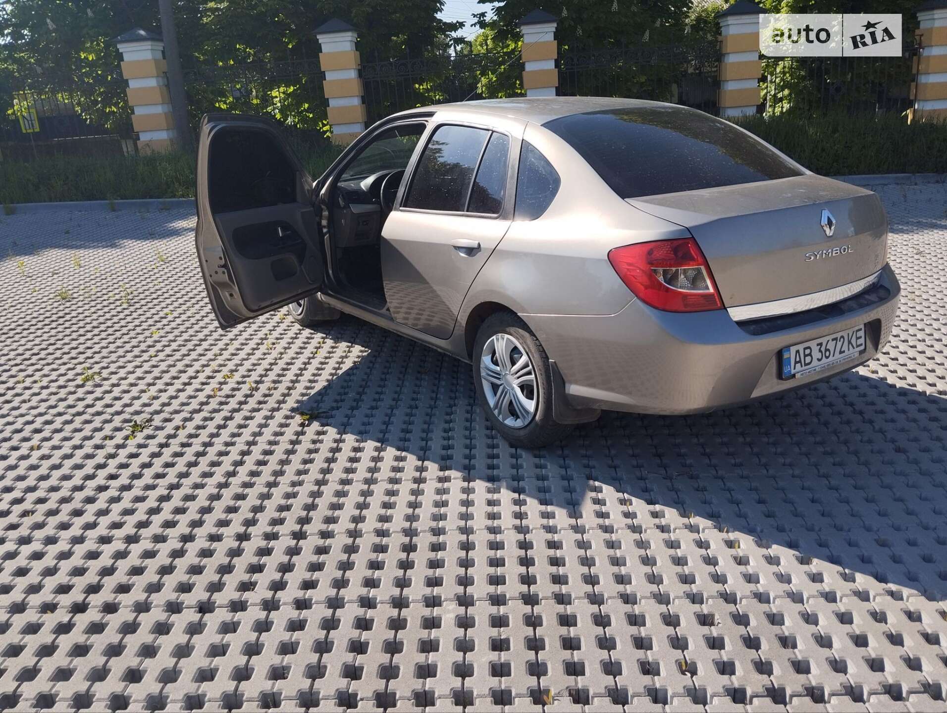 RENAULT CLIO SIMBOL 2010