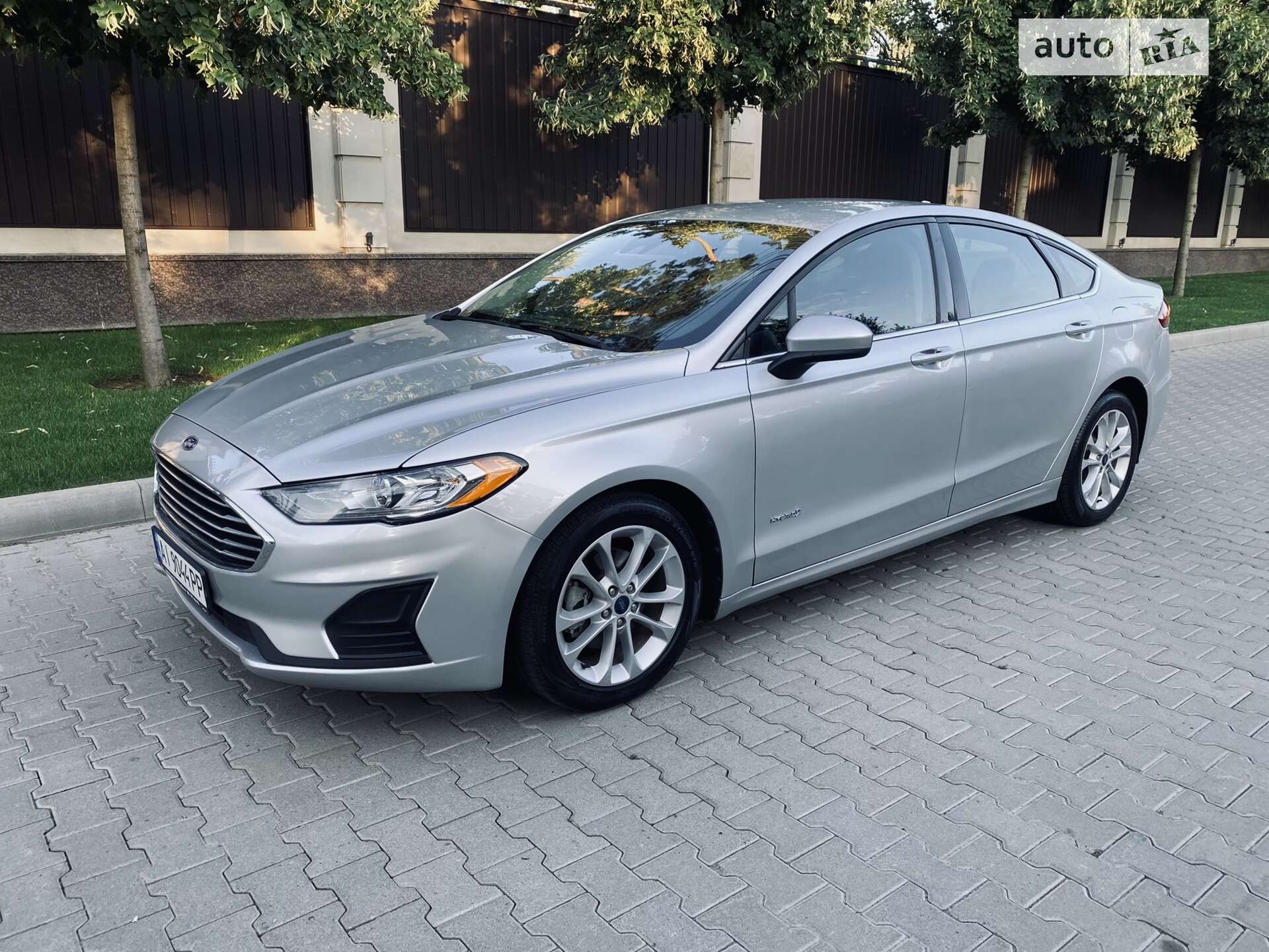 FORD FUSION HYBRID 2019