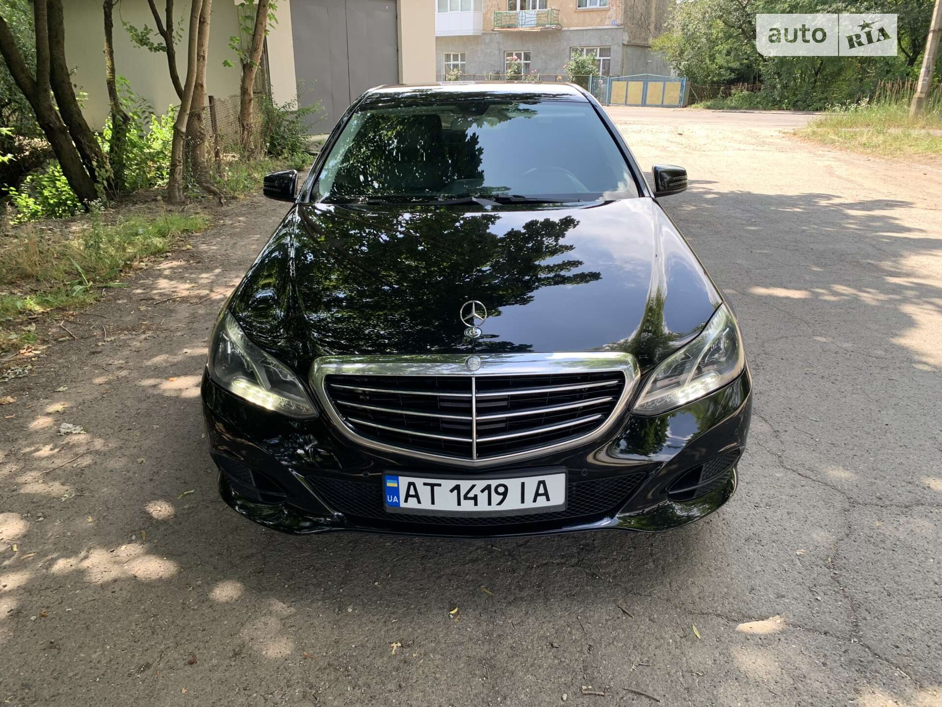 MERCEDES-BENZ E 200 2015
