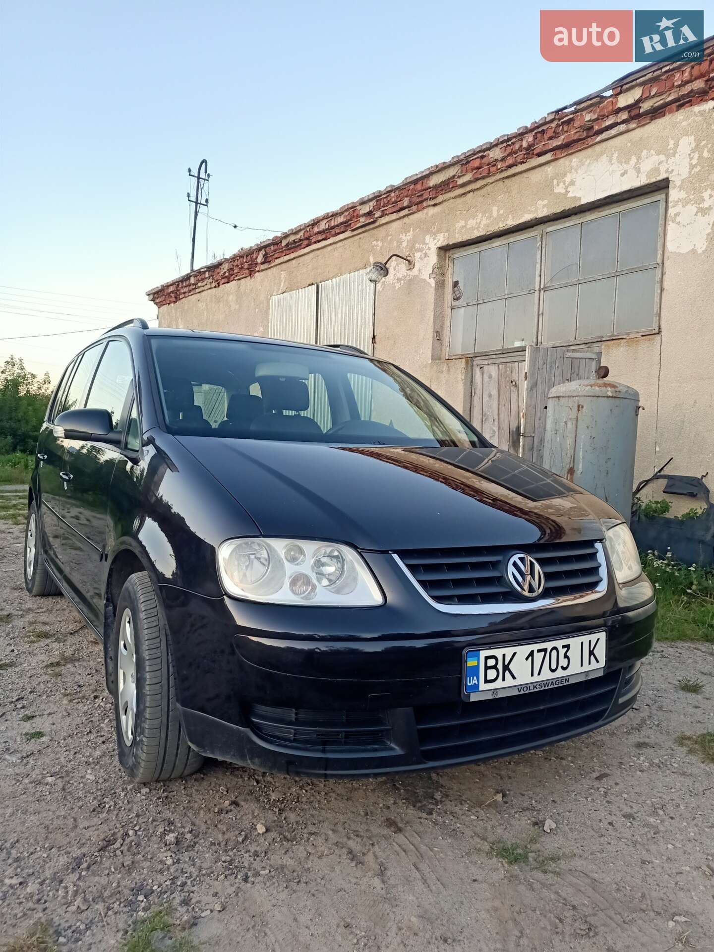 VOLKSWAGEN TOURAN 2004