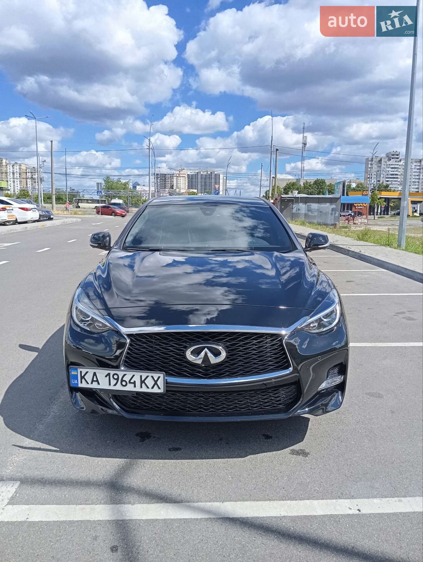INFINITI QX30 2017
