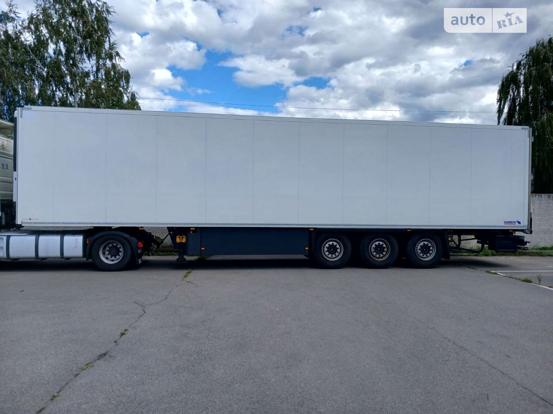 Головне фото звіту автомобіля SCHMITZ CARGOBULL 2018