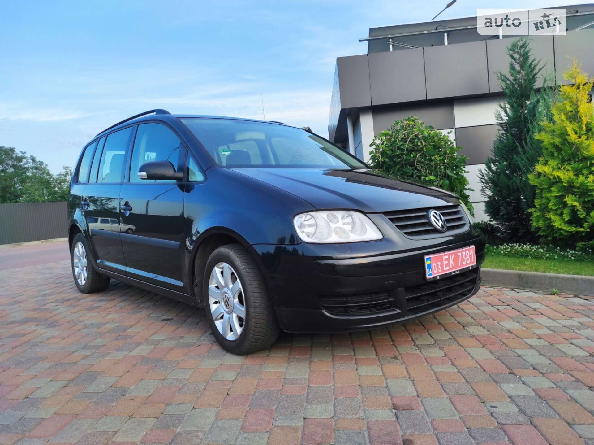 VOLKSWAGEN TOURAN 2003