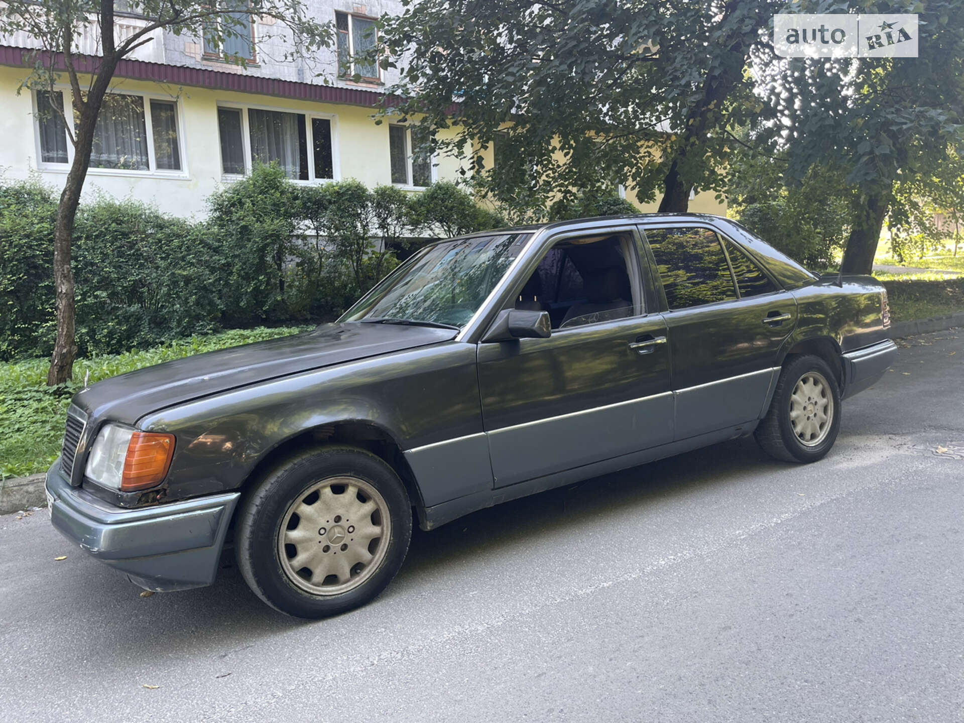 MERCEDES-BENZ 300 D 1994