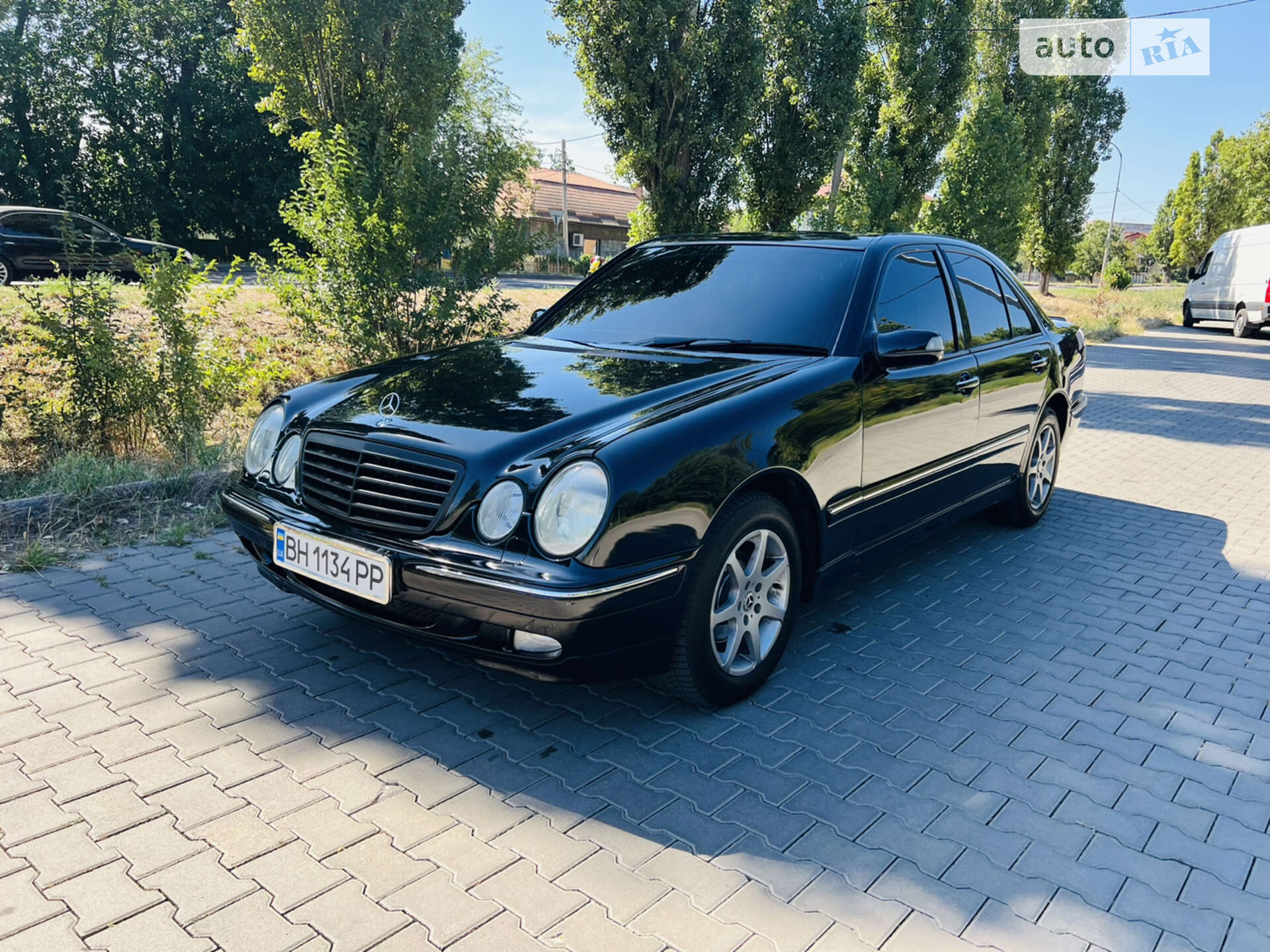 MERCEDES-BENZ E 220 1999