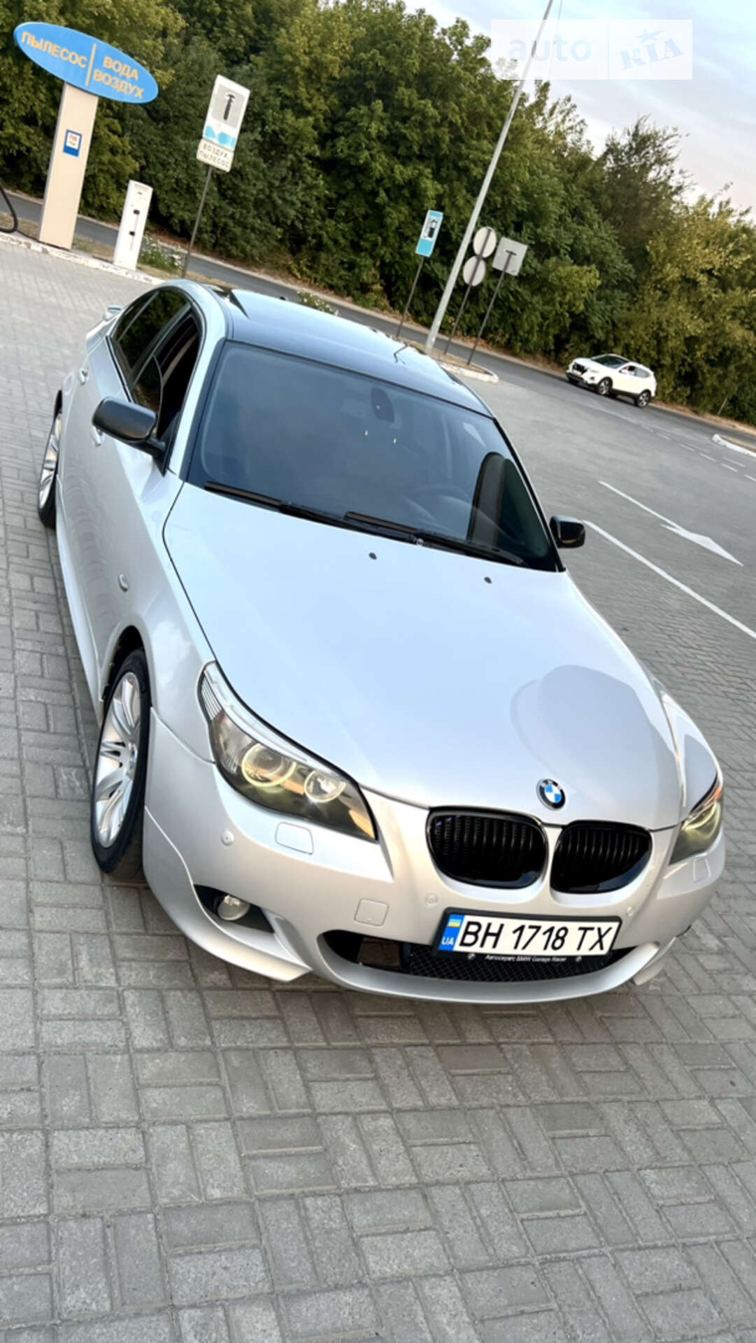 BMW 523I 2006