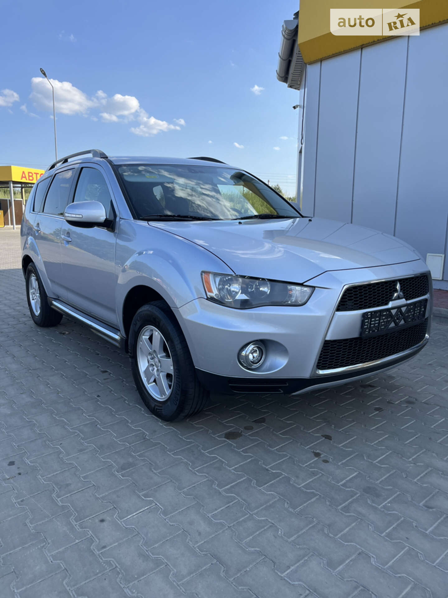 Головне фото звіту автомобіля MITSUBISHI OUTLANDER 2012