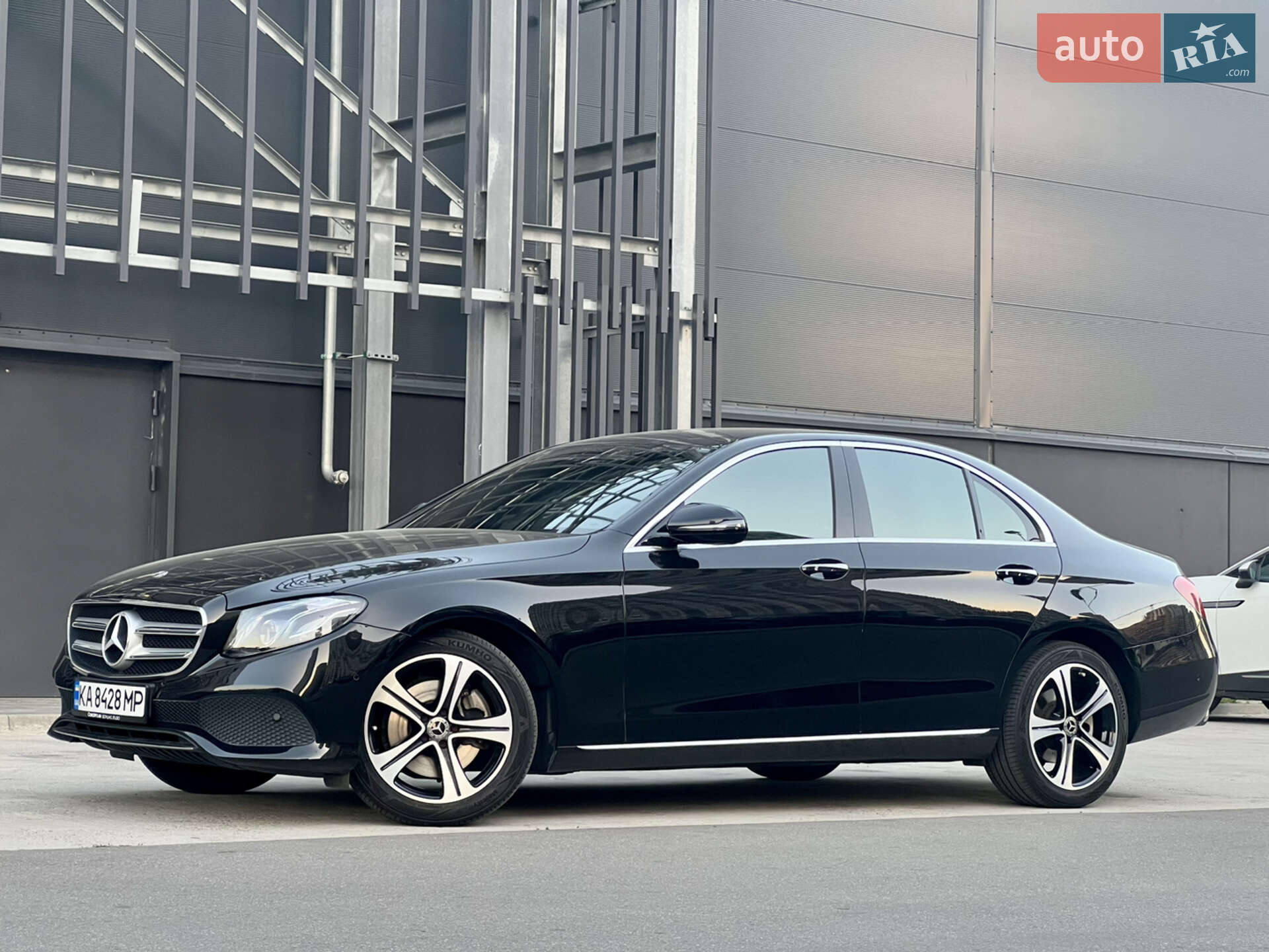 MERCEDES-BENZ E 220 2017