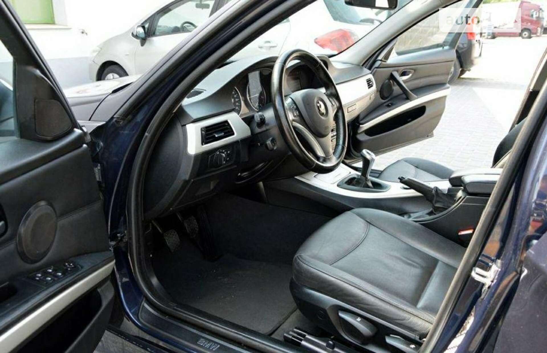 Головне фото звіту автомобіля BMW 320D 2008