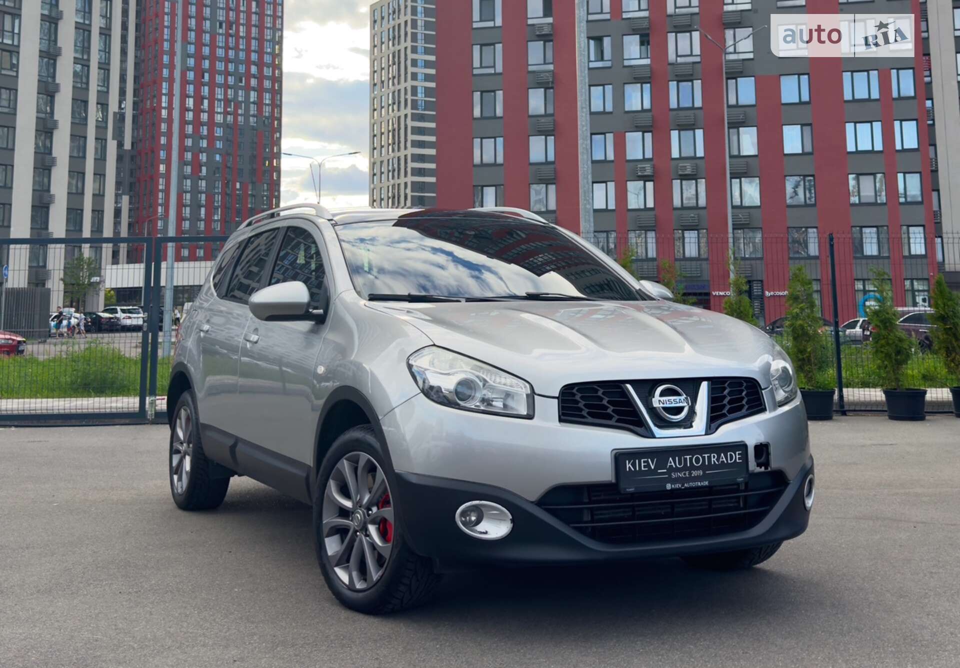 NISSAN QASHQAI +2