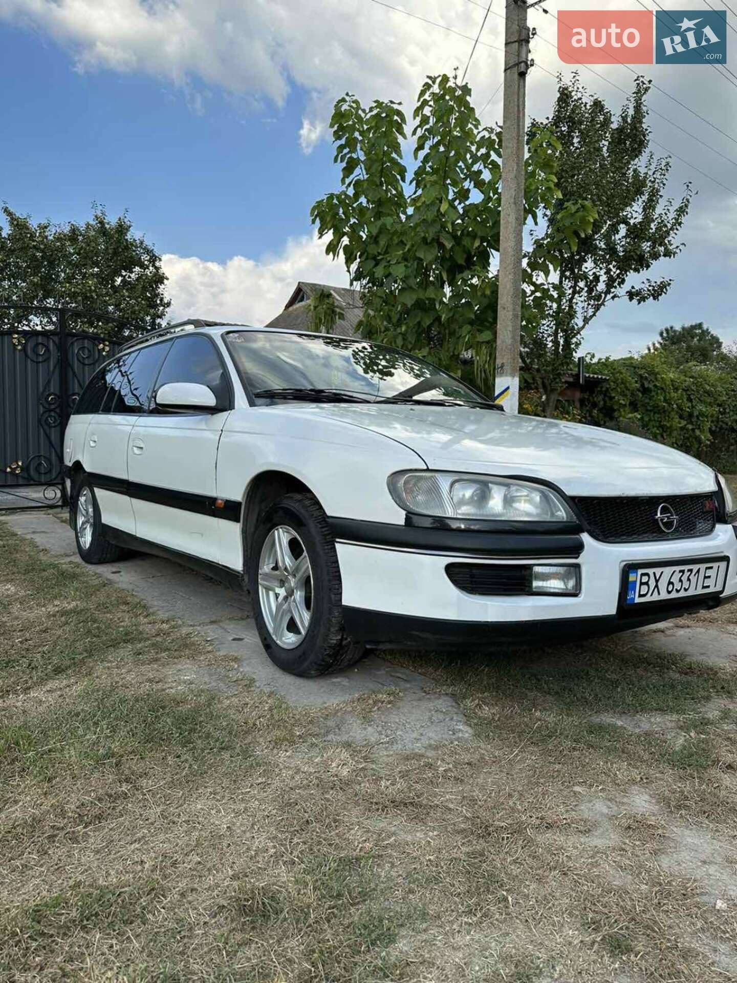 Головне фото звіту автомобіля OPEL OMEGA 1994