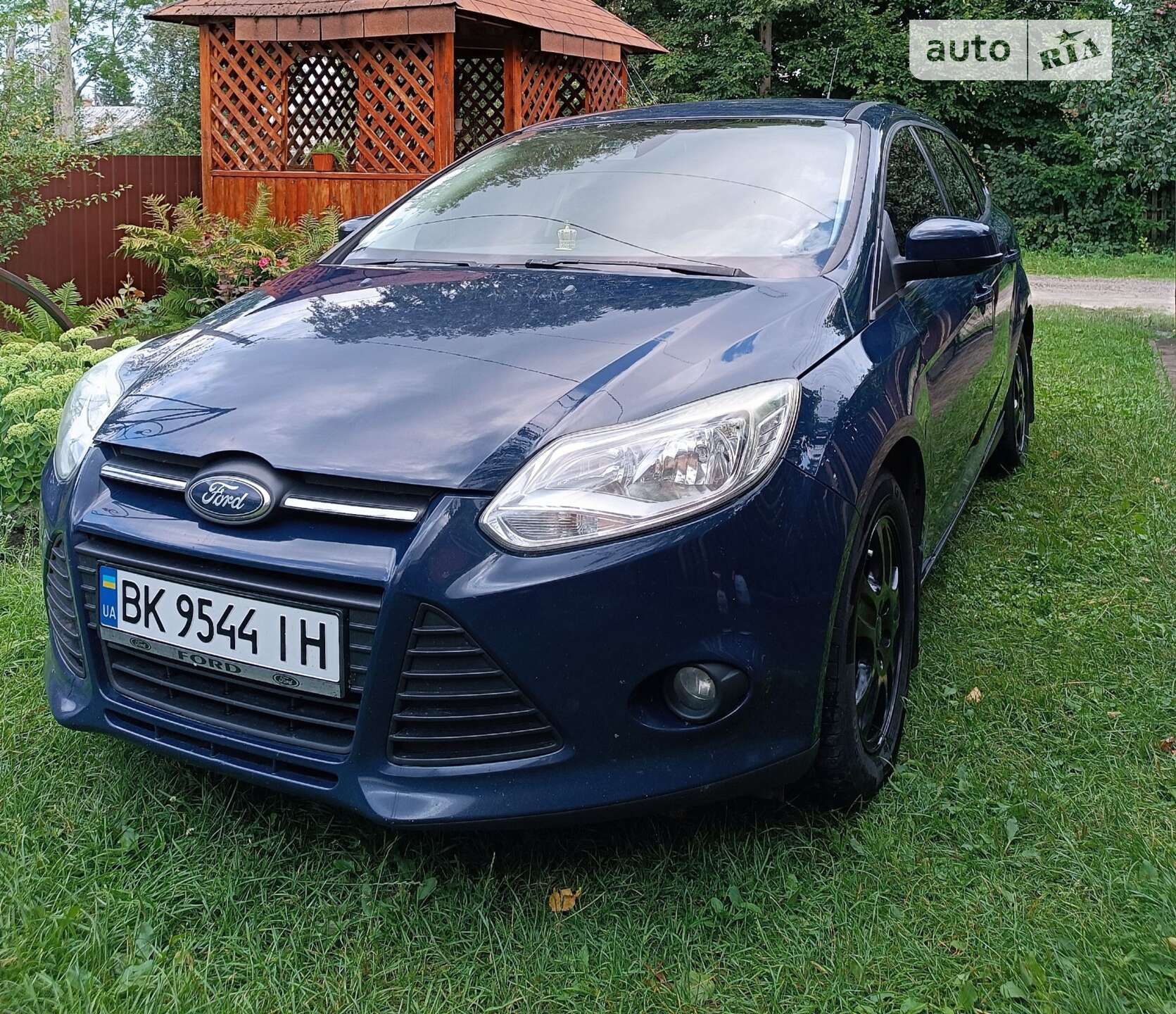 Головне фото звіту автомобіля FORD FOCUS 2011