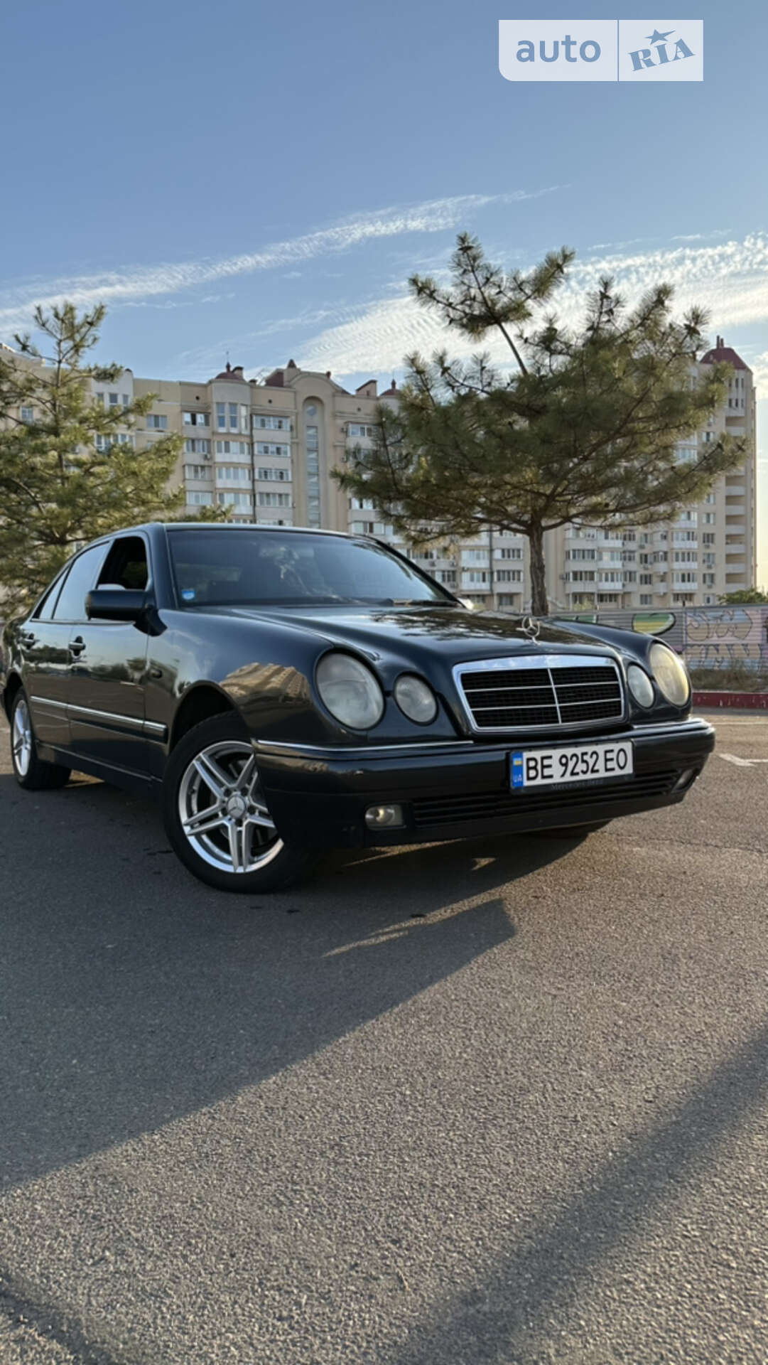 MERCEDES-BENZ E 320 1996