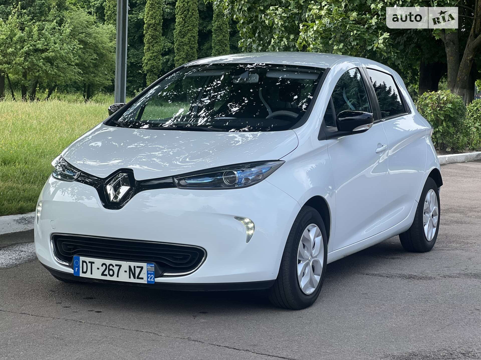 RENAULT ZOE 2015