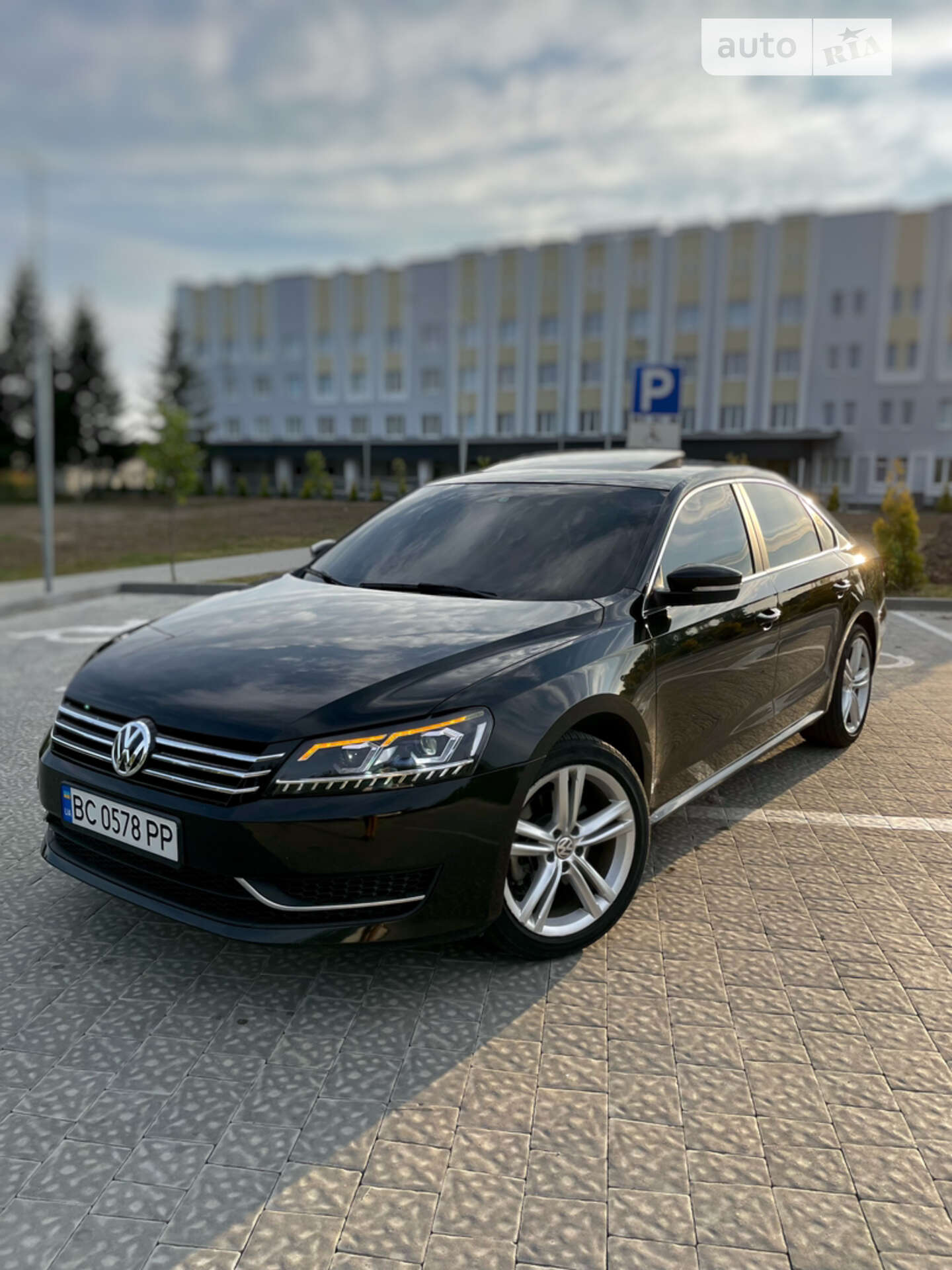 VOLKSWAGEN PASSAT 2014