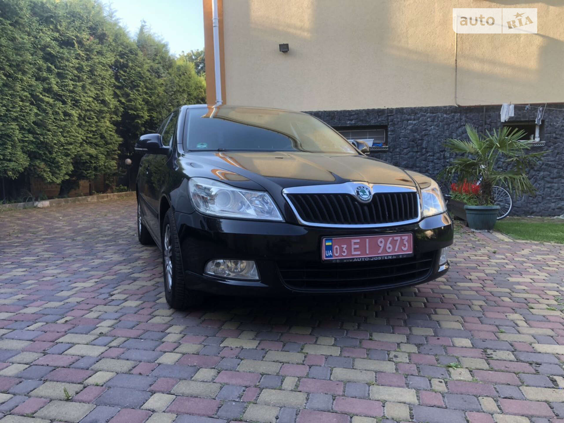 Головне фото звіту автомобіля SKODA OCTAVIA 2012
