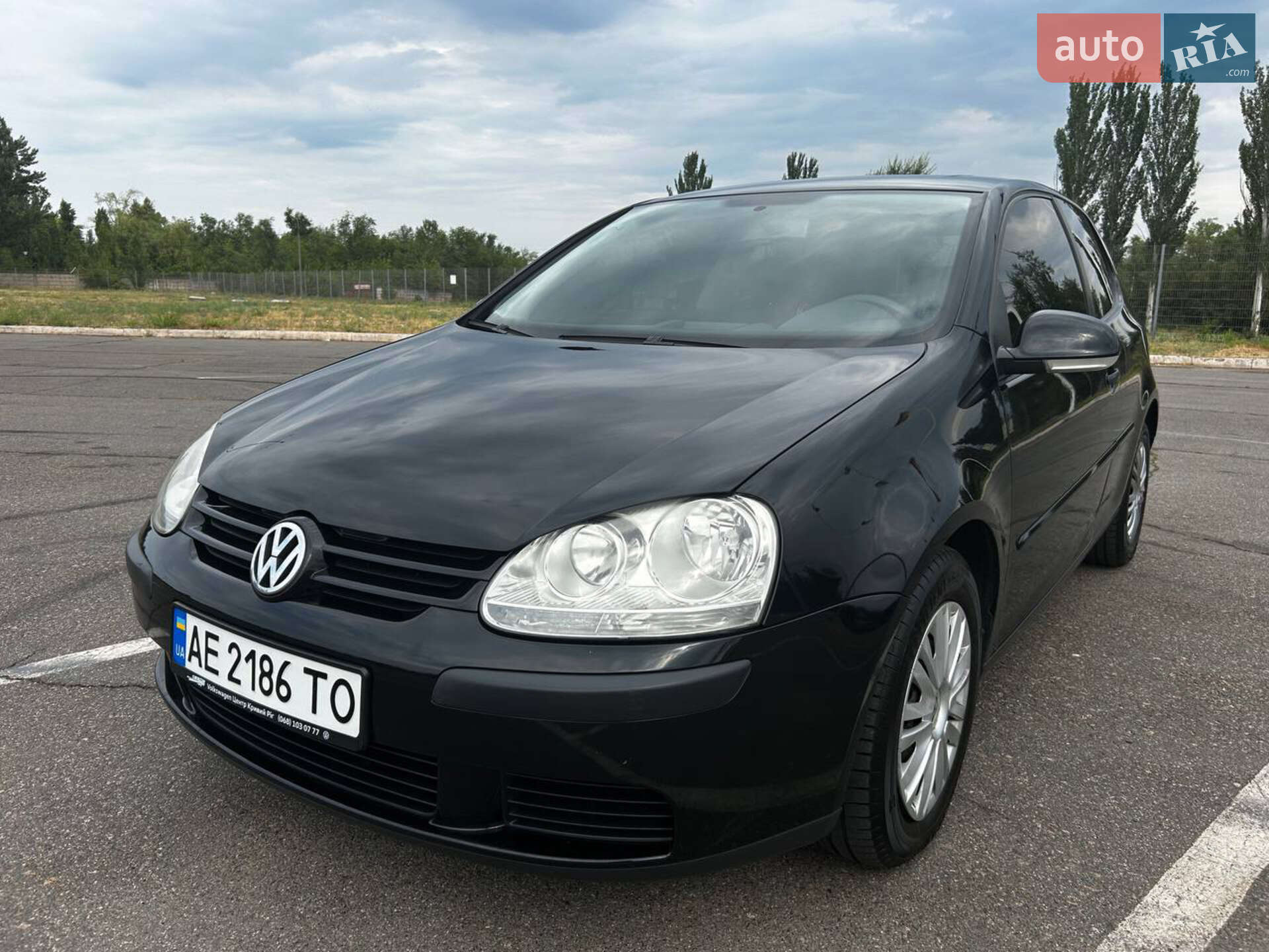 VOLKSWAGEN GOLF 2004