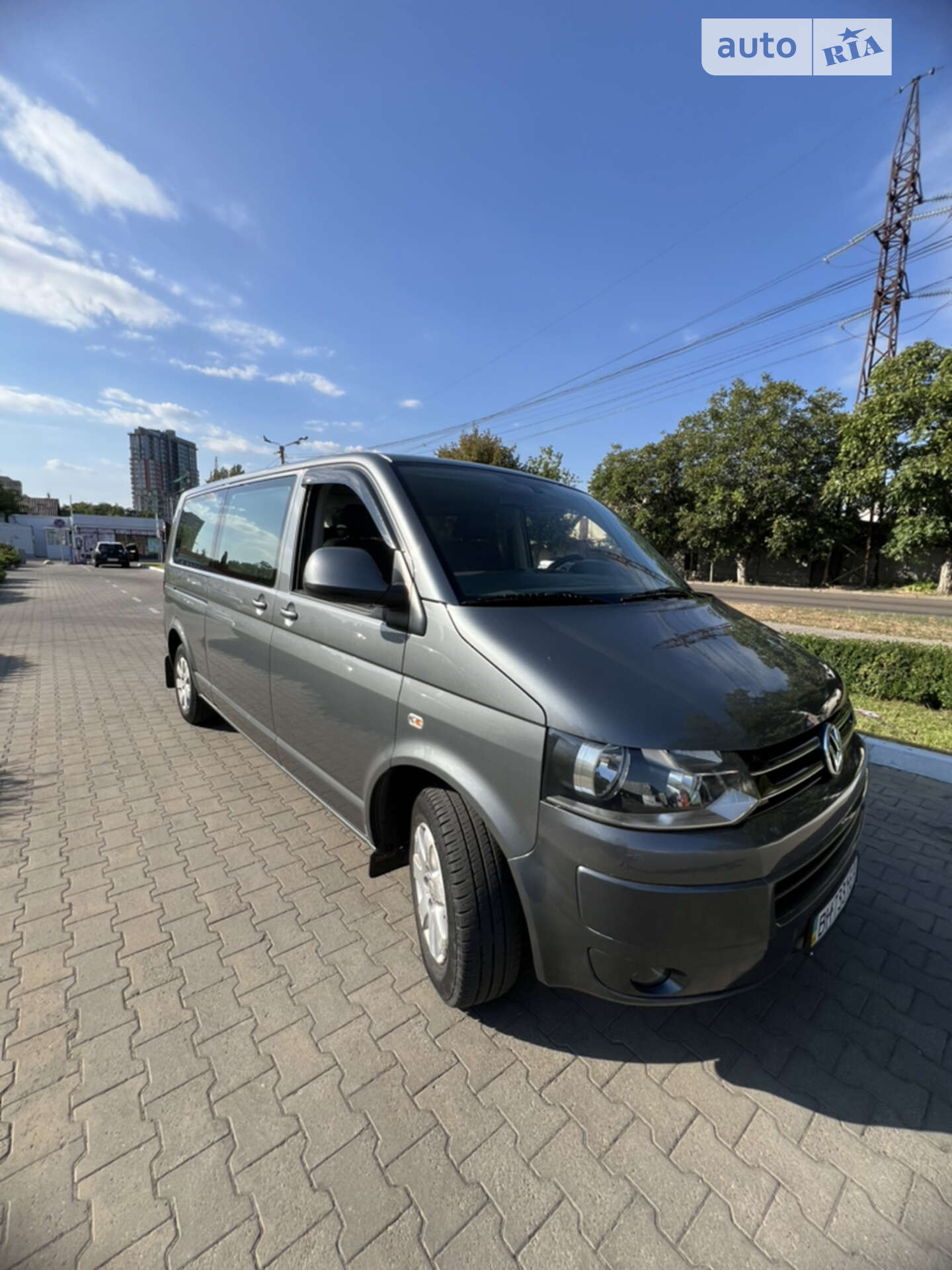 VOLKSWAGEN CARAVELLE 2011