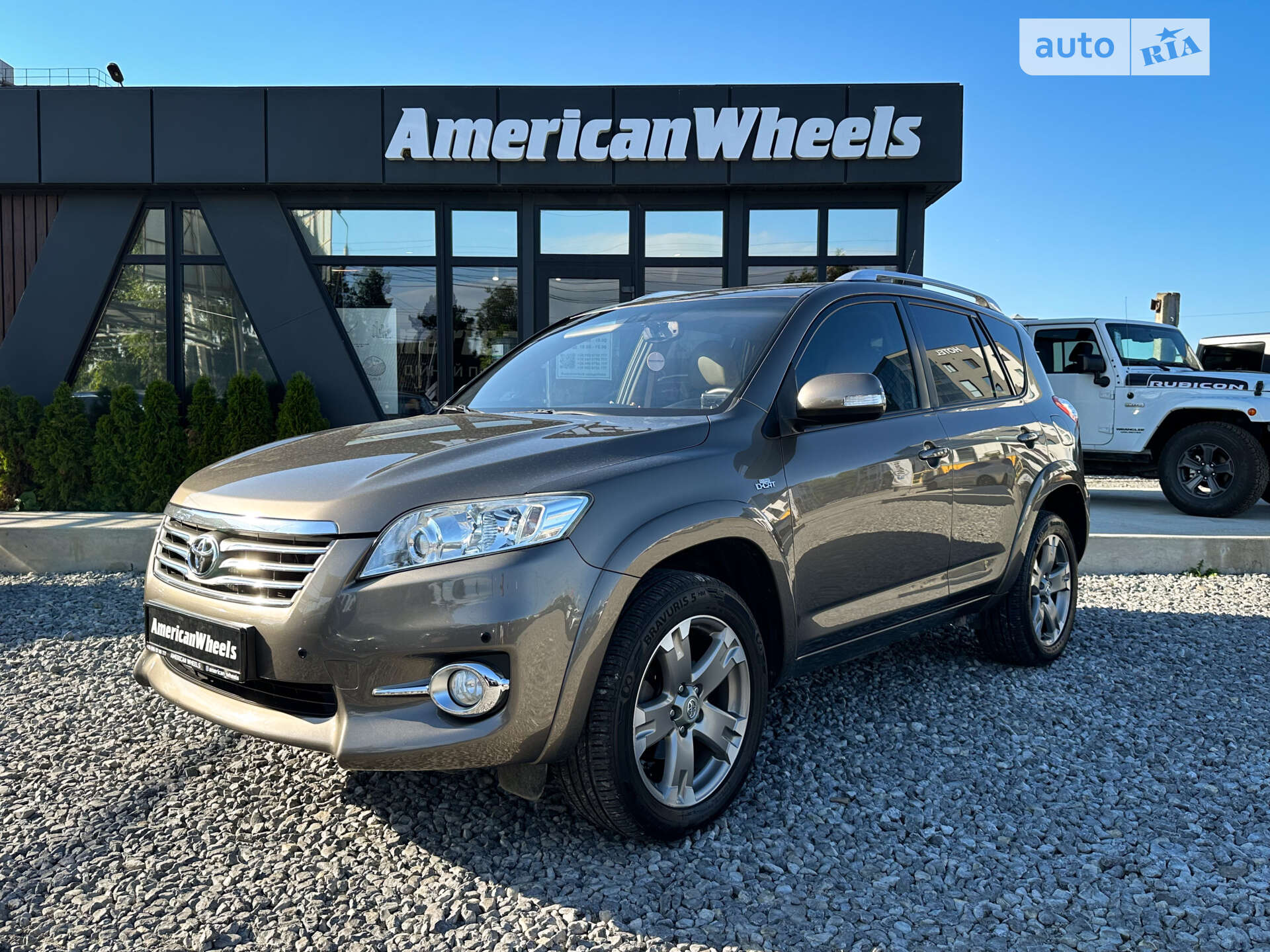 TOYOTA RAV4 2010