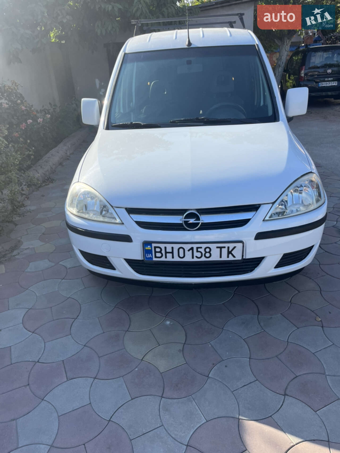 OPEL COMBO 2011