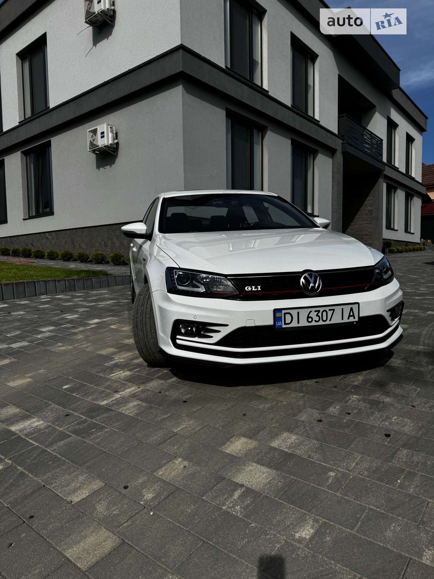 VOLKSWAGEN JETTA 2017