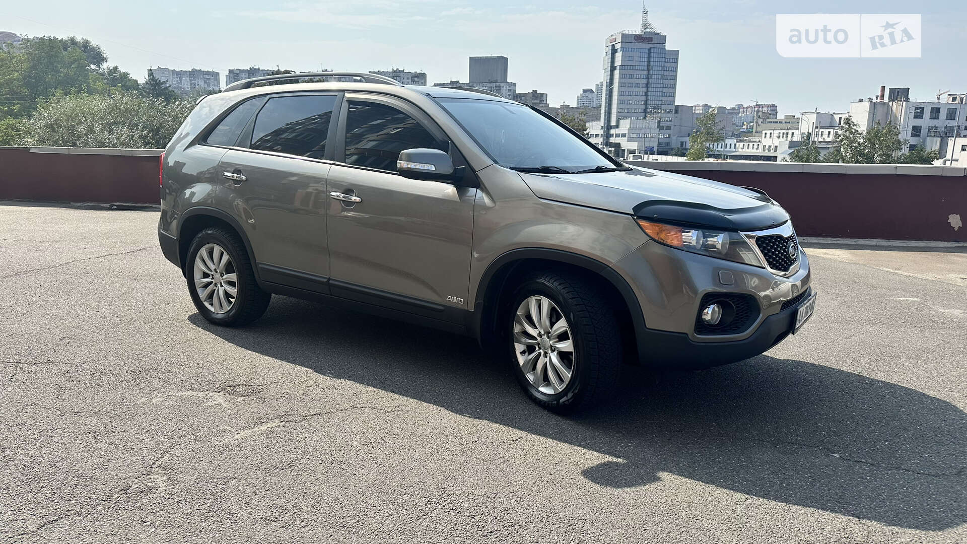 Головне фото звіту автомобіля KIA SORENTO 2011