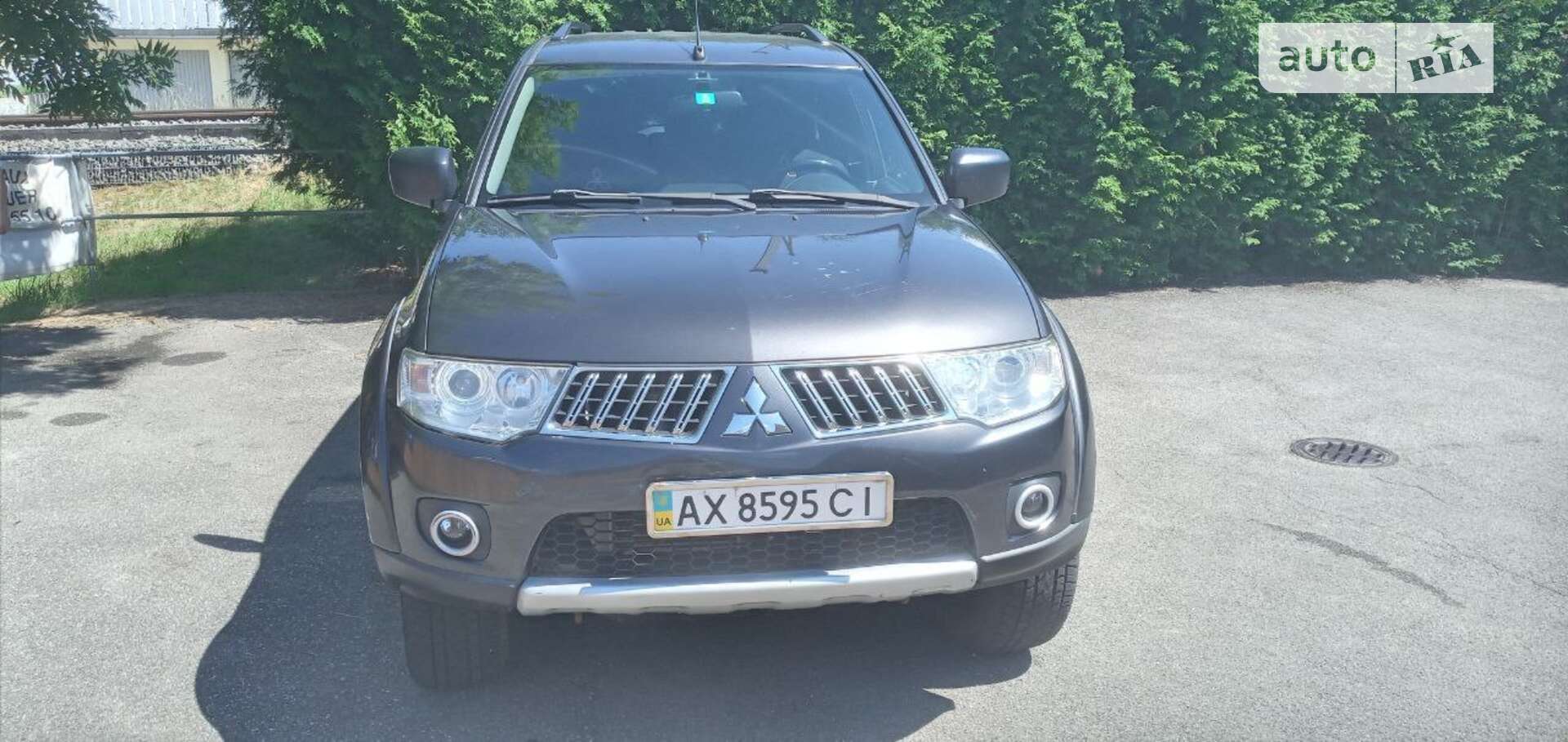 MITSUBISHI PAJERO SPORT 2011