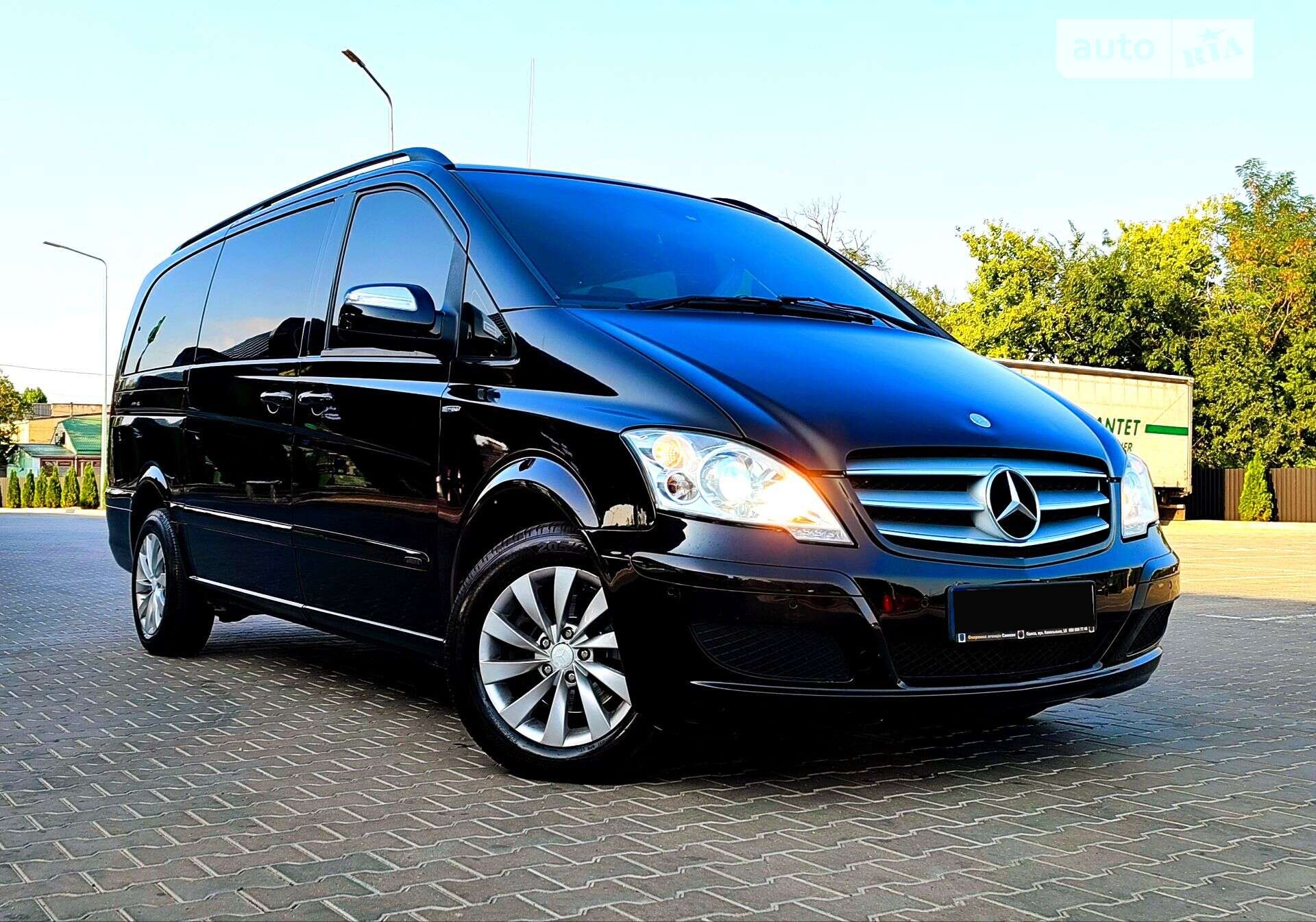 MERCEDES-BENZ VIANO 2011