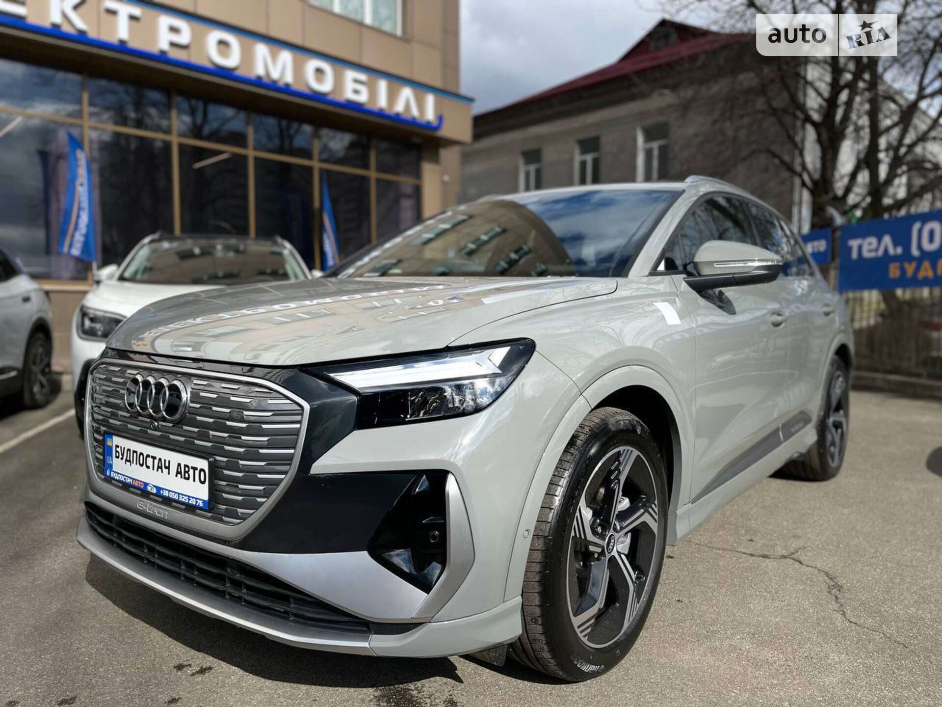 AUDI Q4 E-TRON 2024