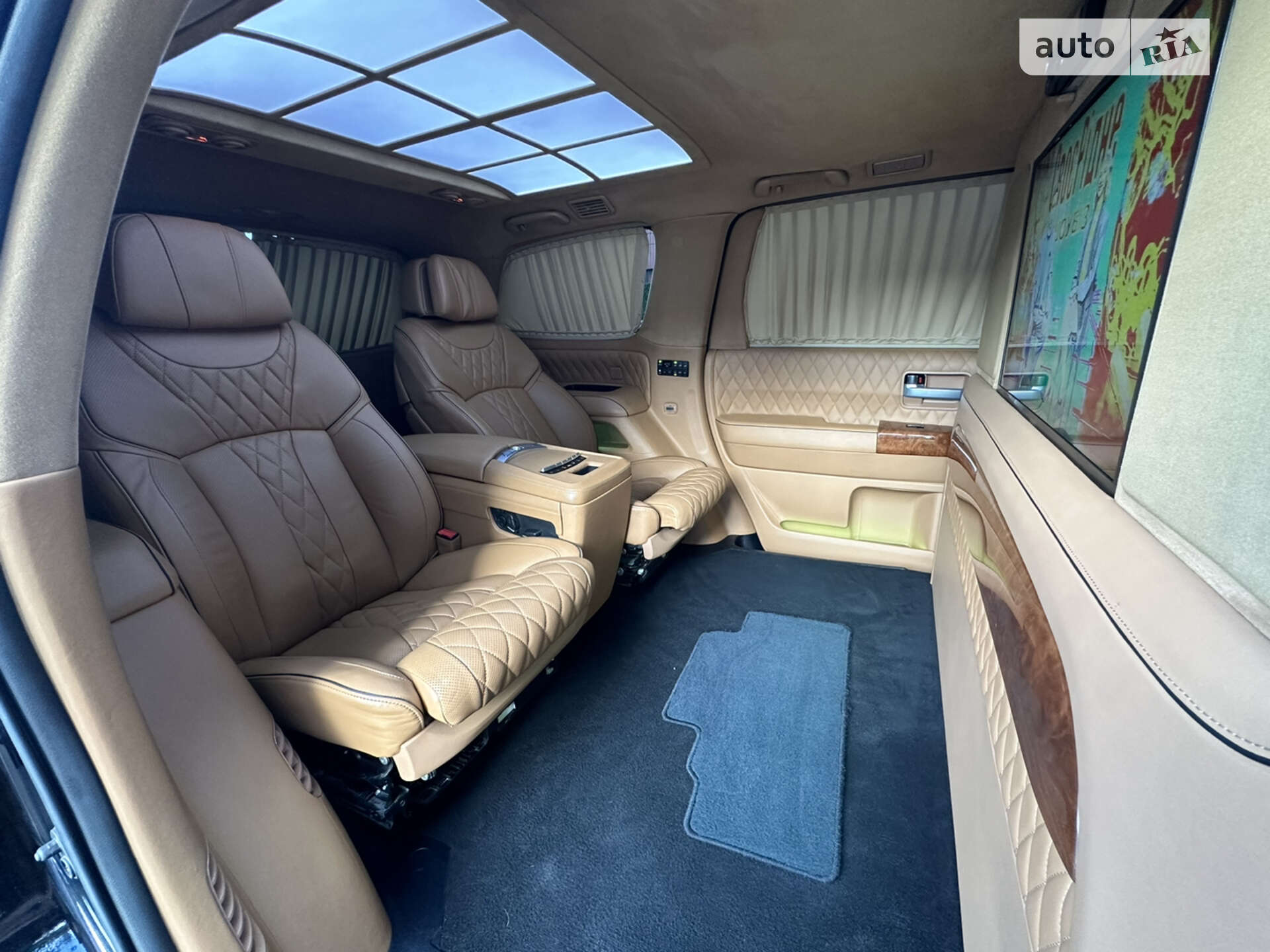 TOYOTA SEQUOIA 2017