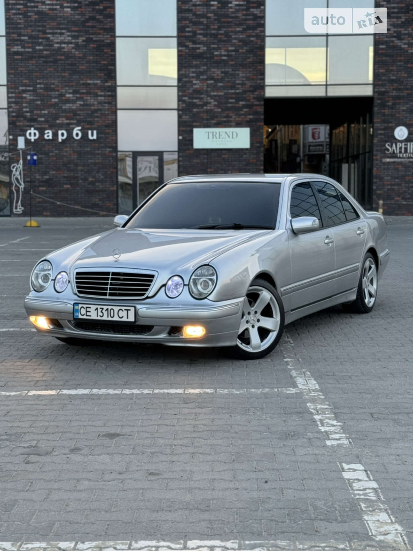 MERCEDES-BENZ E 220 1999
