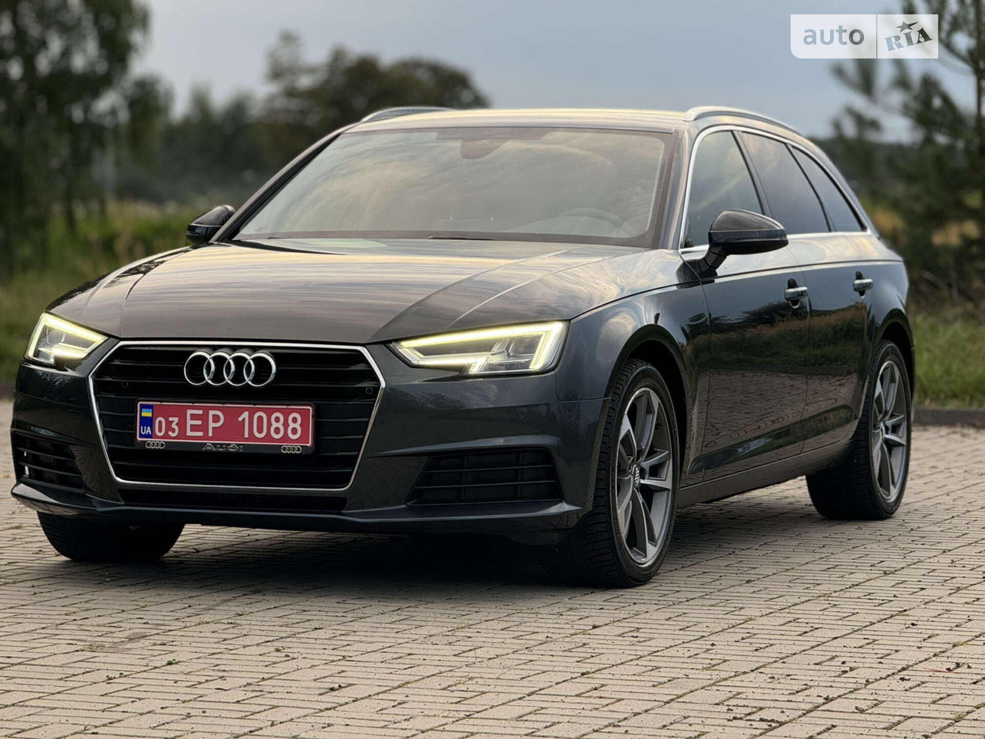 AUDI A4 AVANT 2019