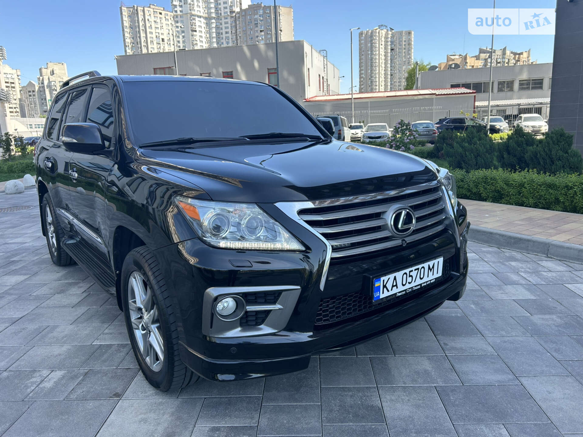 LEXUS LX 570