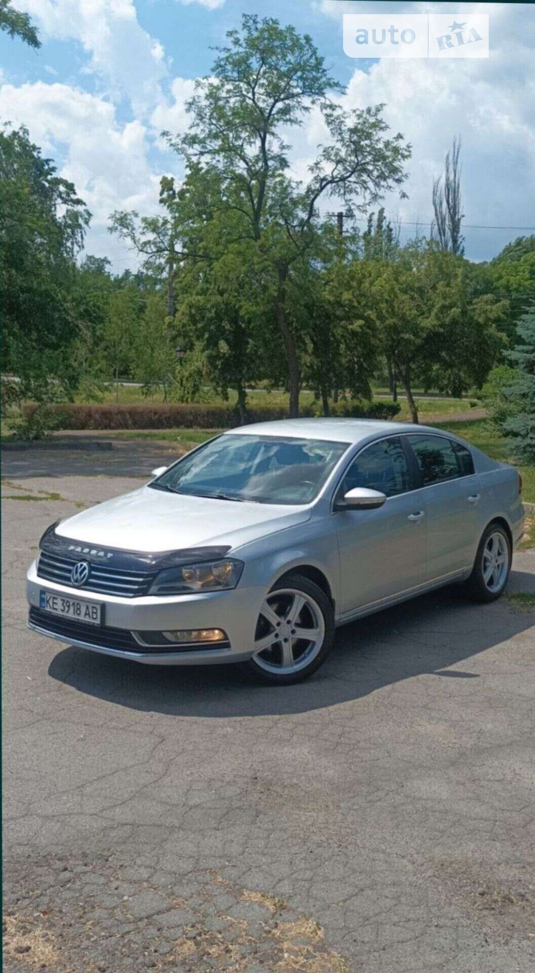 VOLKSWAGEN PASSAT