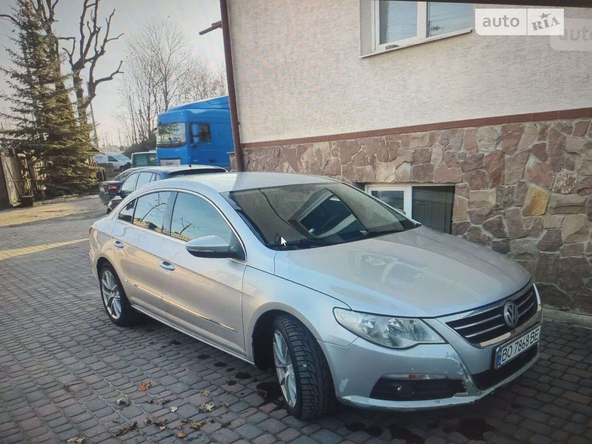 VOLKSWAGEN PASSAT 2010