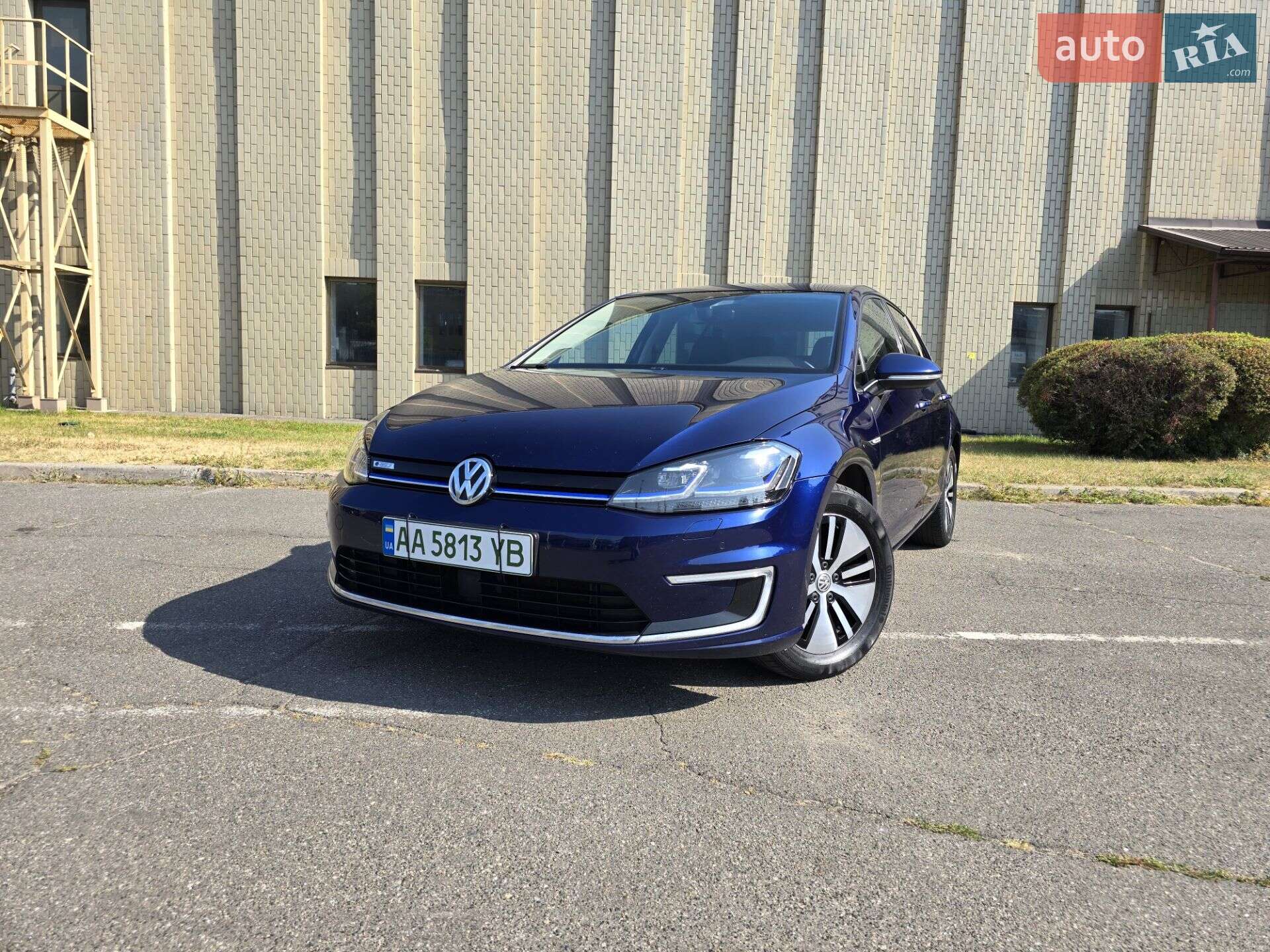 VOLKSWAGEN E-GOLF 2017
