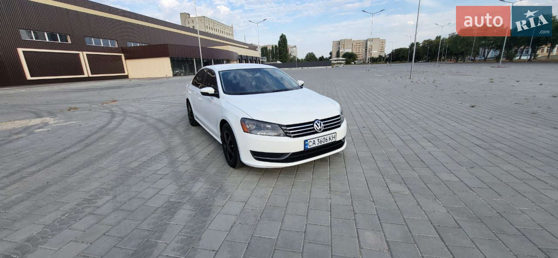 VOLKSWAGEN PASSAT 2014