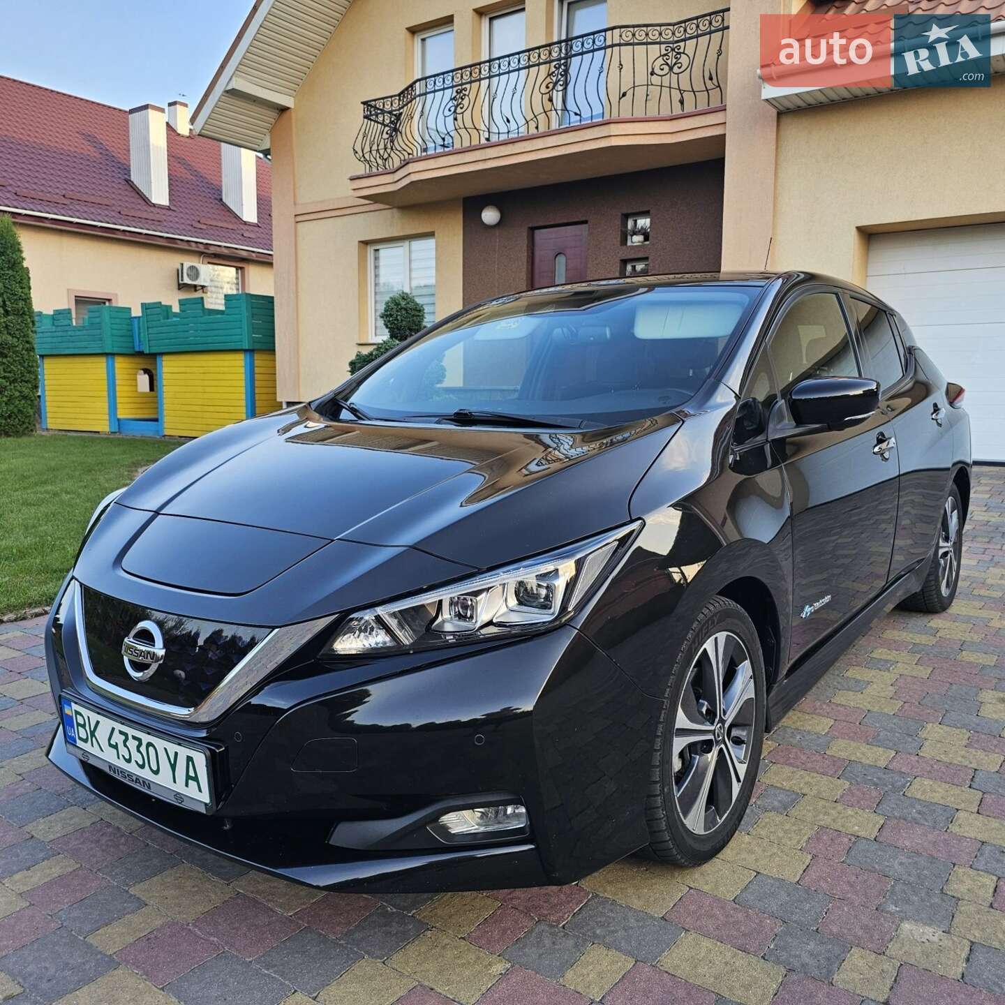 NISSAN LEAF 2019