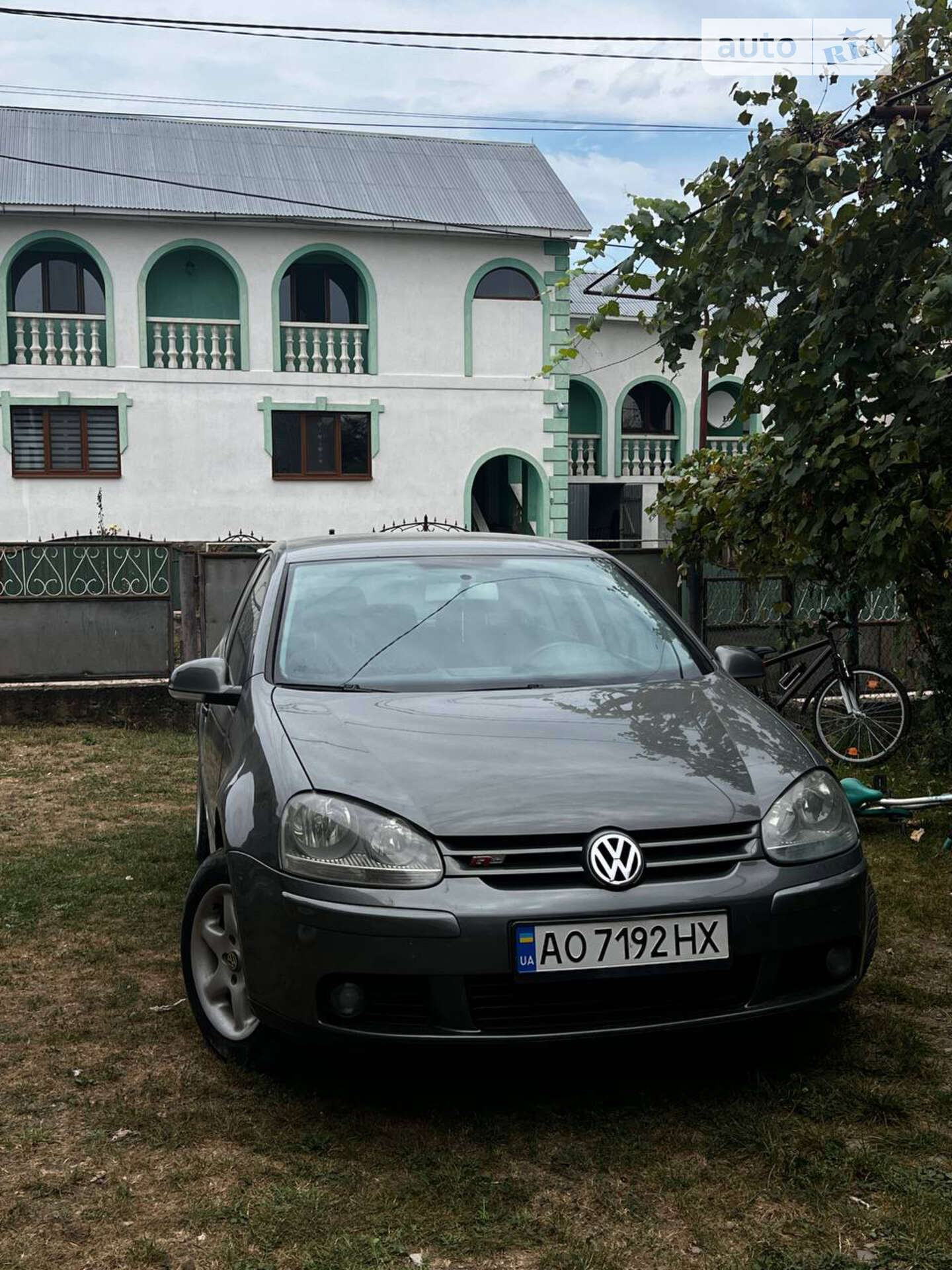 VOLKSWAGEN GOLF 2004