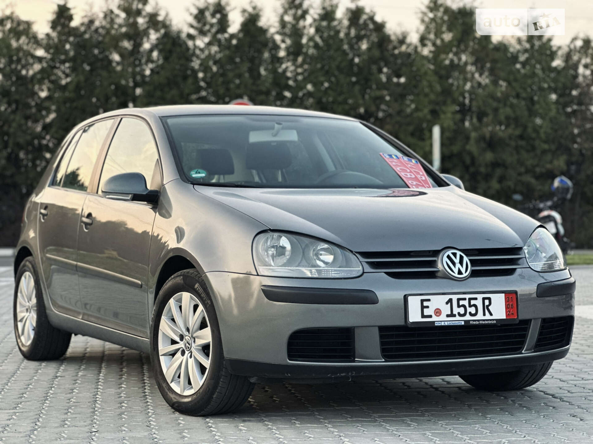 VOLKSWAGEN GOLF 2004