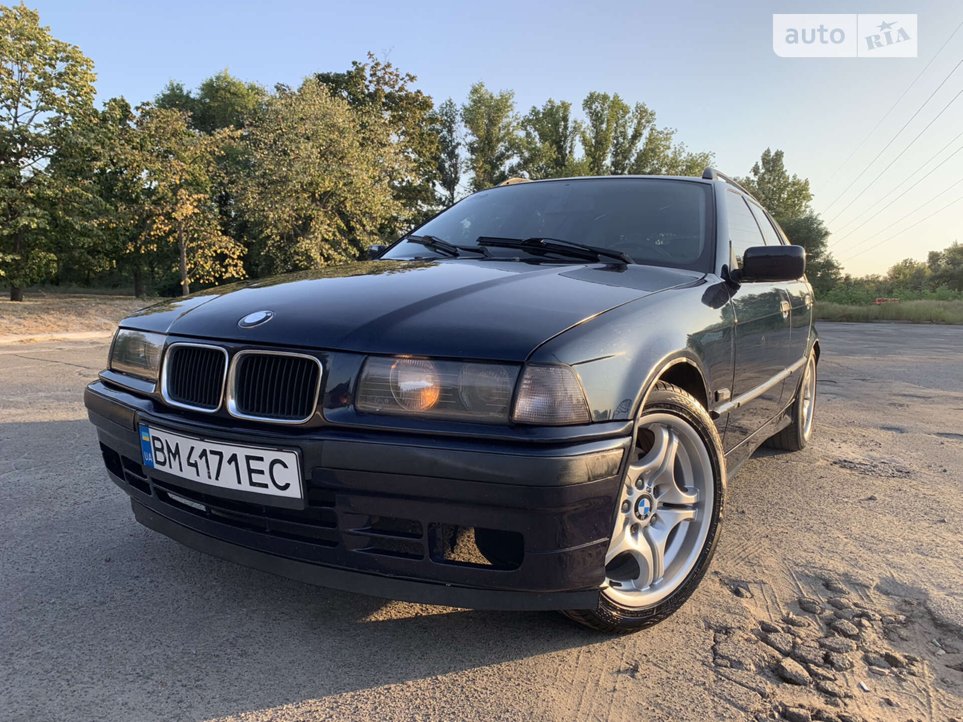 BMW 320I