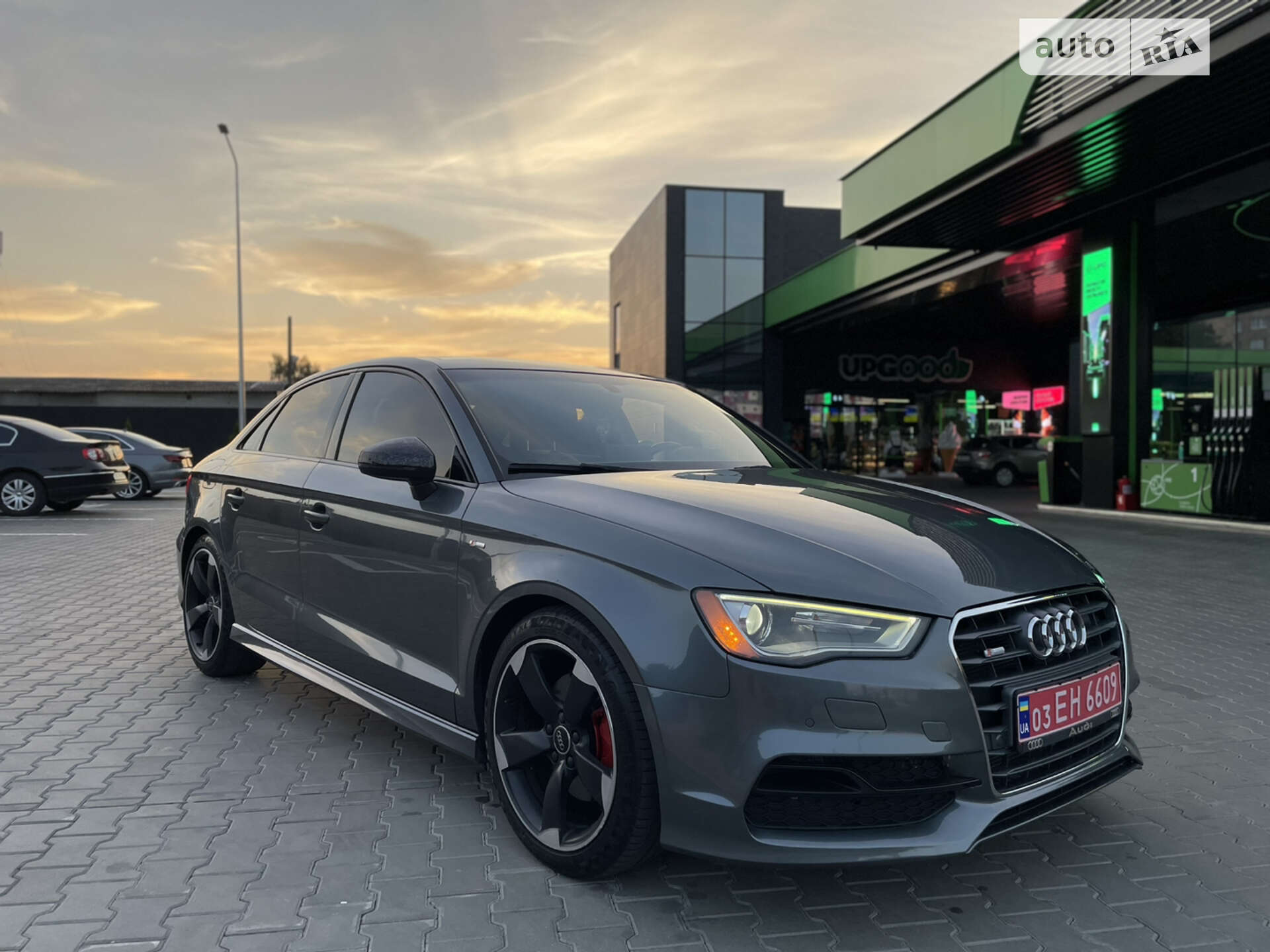 Головне фото звіту автомобіля AUDI A3 2016