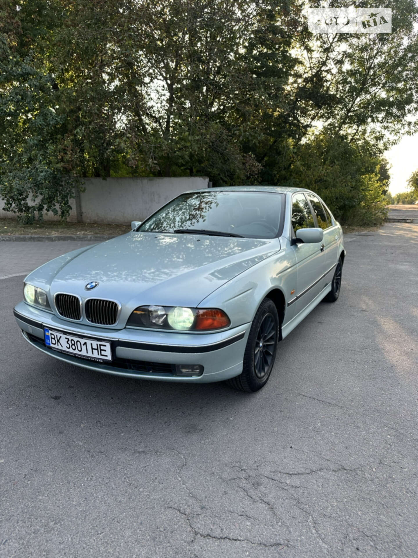 Головне фото звіту автомобіля BMW 523I 1998