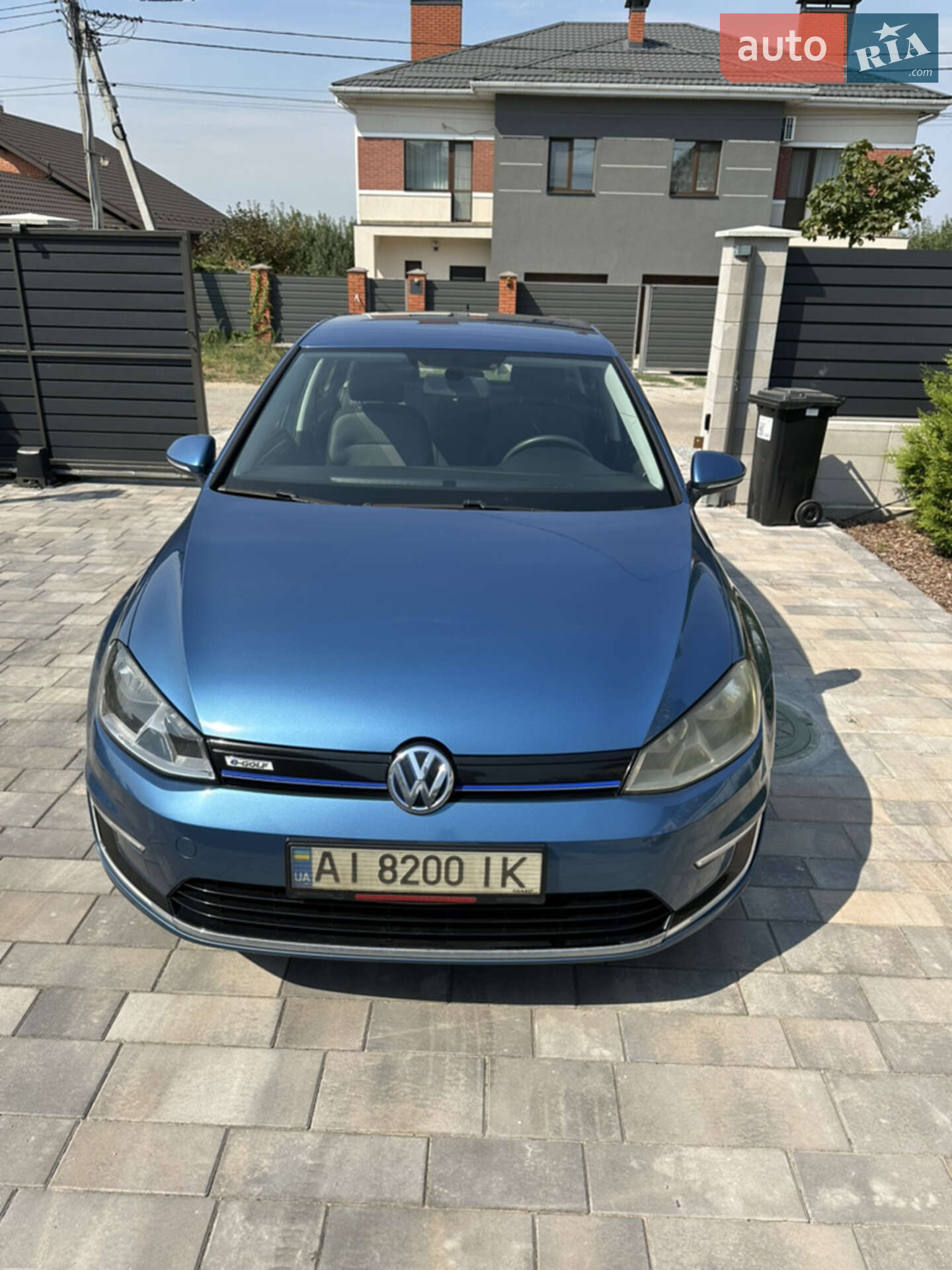 VOLKSWAGEN E-GOLF 2015