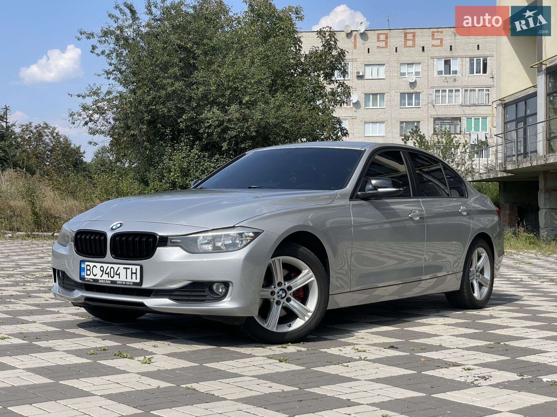 Головне фото звіту автомобіля BMW 320 2015